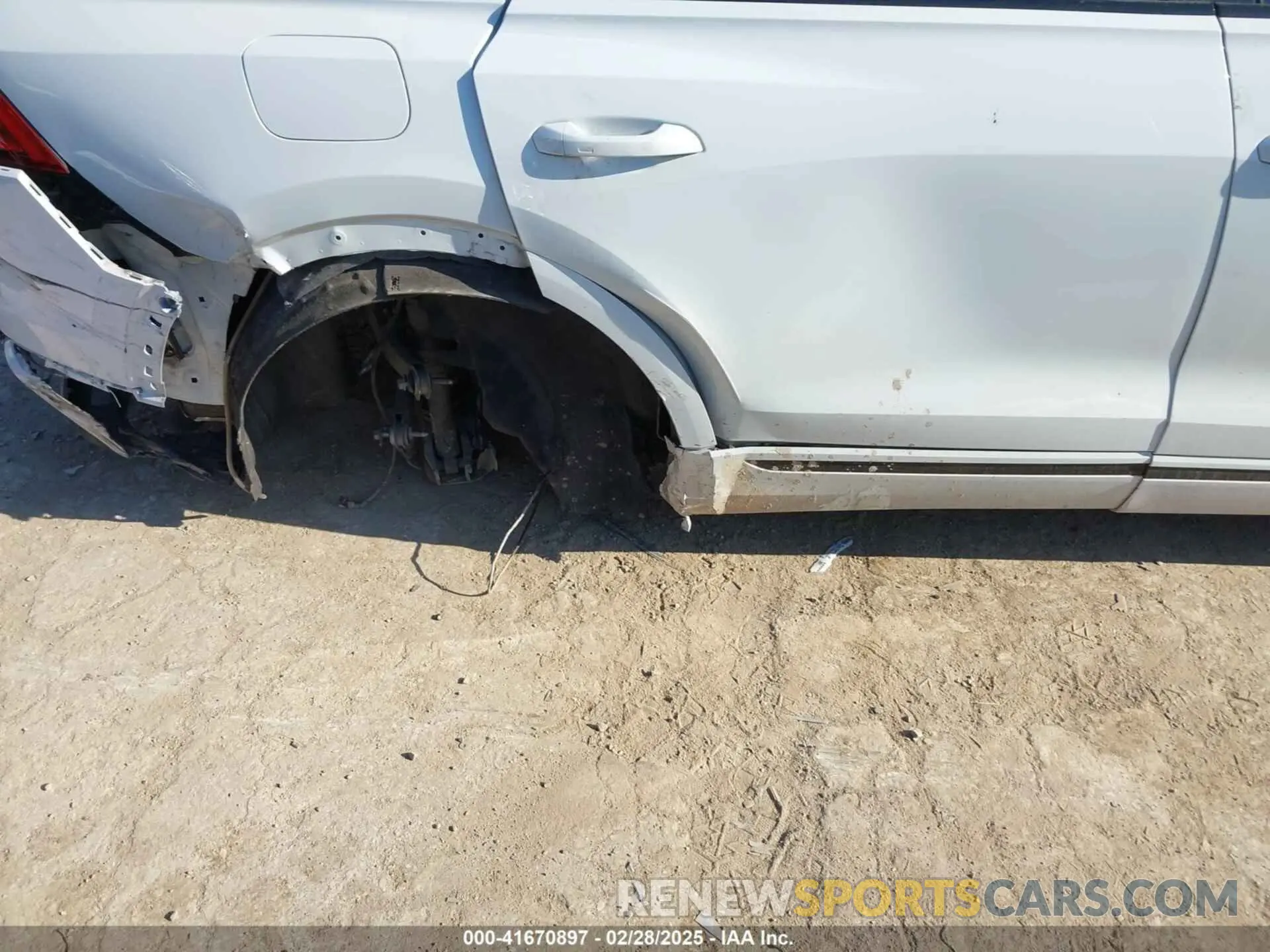 6 Photograph of a damaged car WA1EVAF10KD004259 AUDI Q8 2019