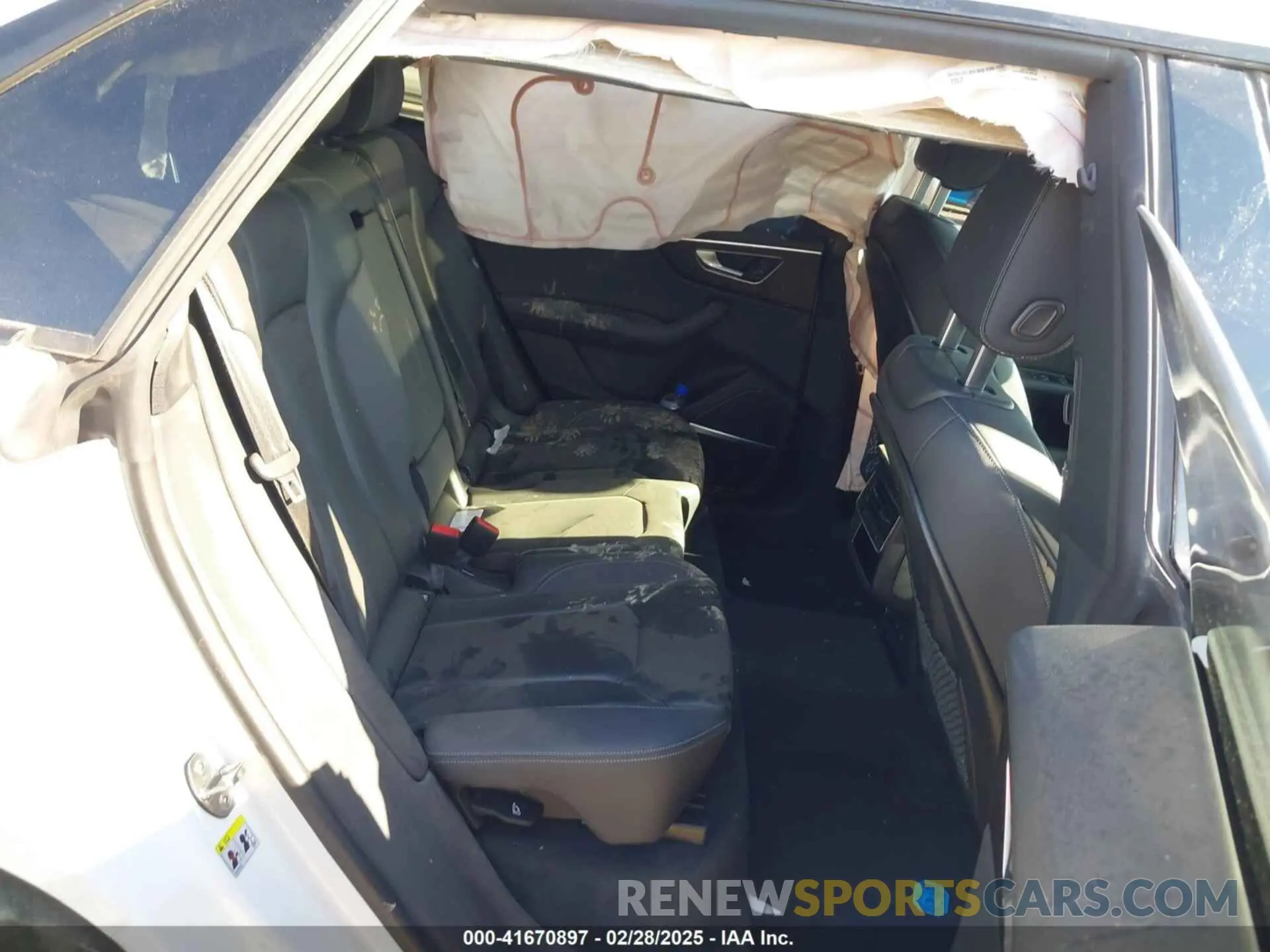 8 Photograph of a damaged car WA1EVAF10KD004259 AUDI Q8 2019