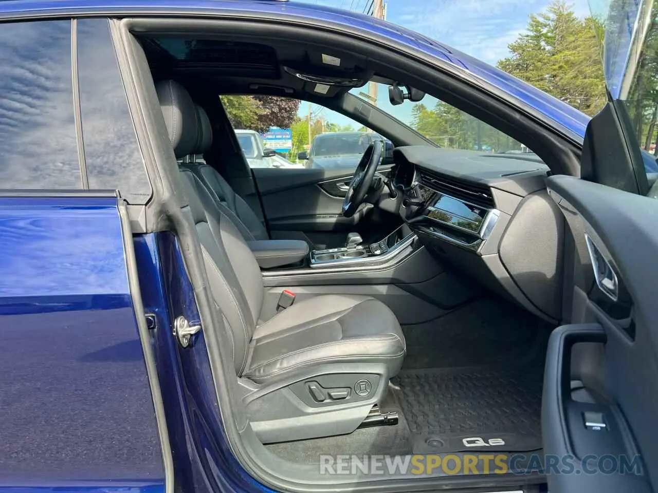 5 Photograph of a damaged car WA1EVAF10KD010837 AUDI Q8 2019