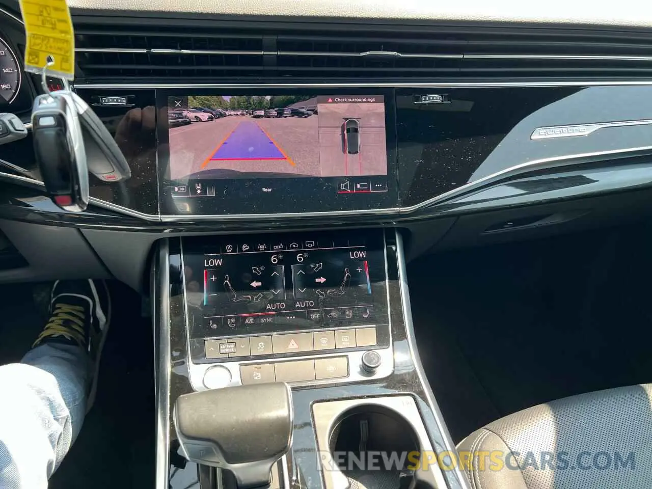 10 Photograph of a damaged car WA1EVAF16KD031952 AUDI Q8 2019