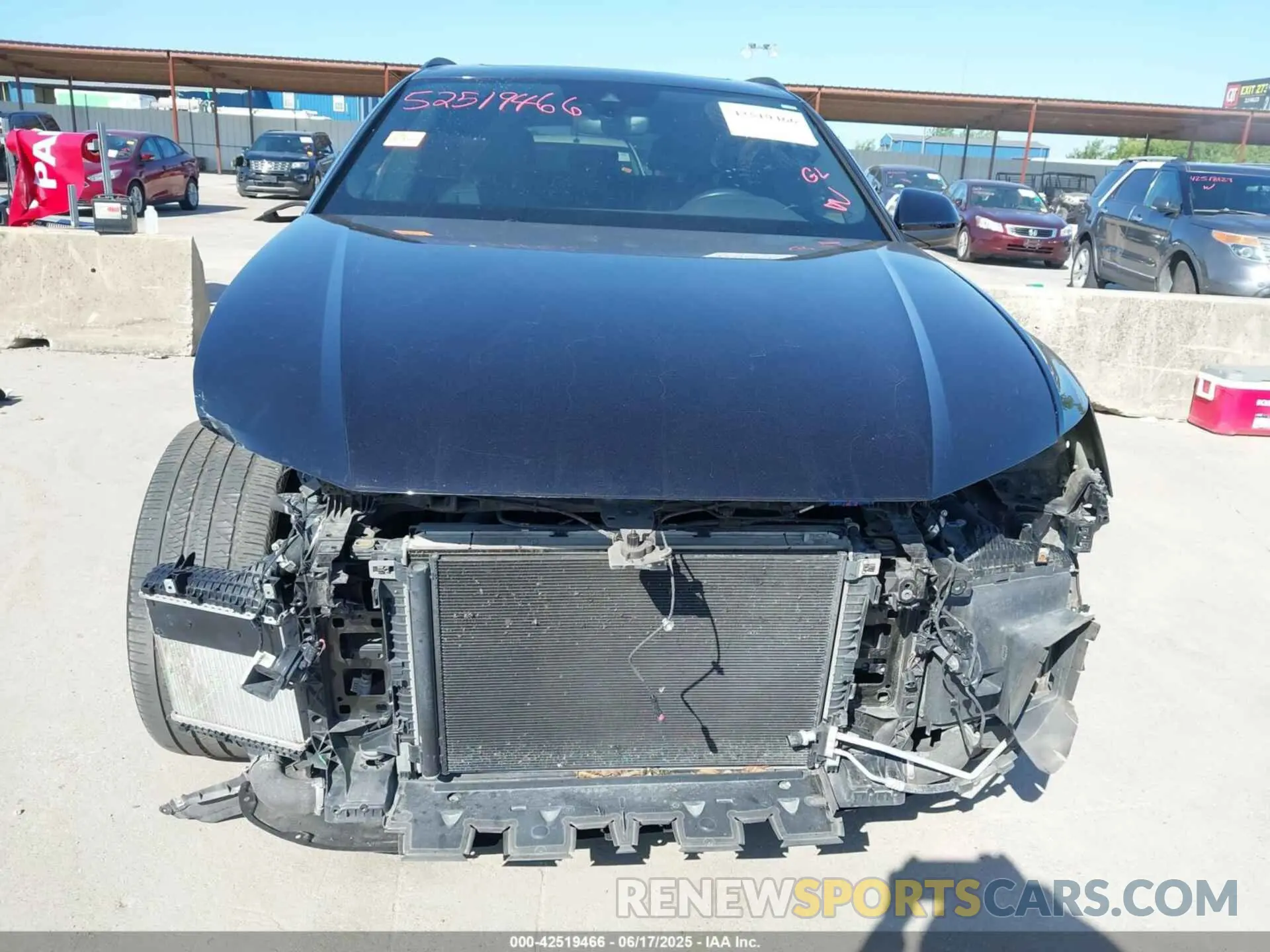 13 Photograph of a damaged car WA1EVAF16KD036178 AUDI Q8 2019