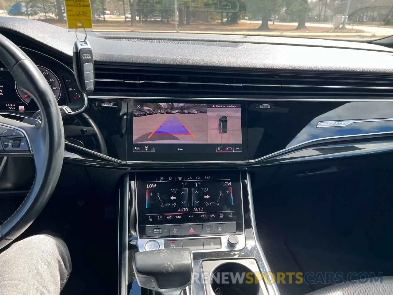 10 Photograph of a damaged car WA1EVAF17KD039090 AUDI Q8 2019