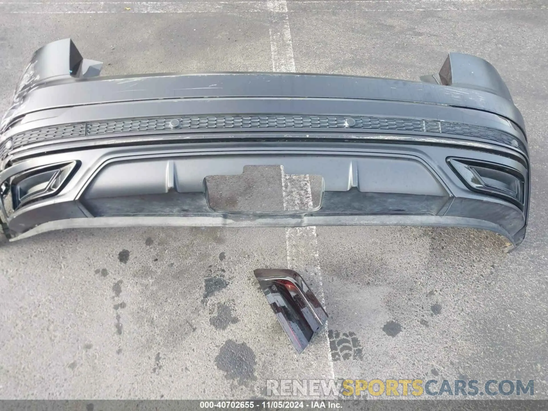12 Photograph of a damaged car WA1EVAF19KD018208 AUDI Q8 2019