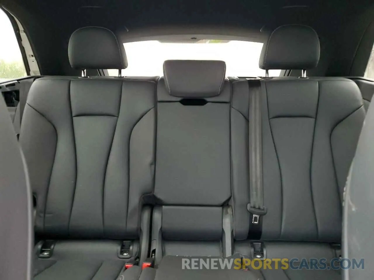 10 Photograph of a damaged car WA1FVAF10KD040943 AUDI Q8 2019