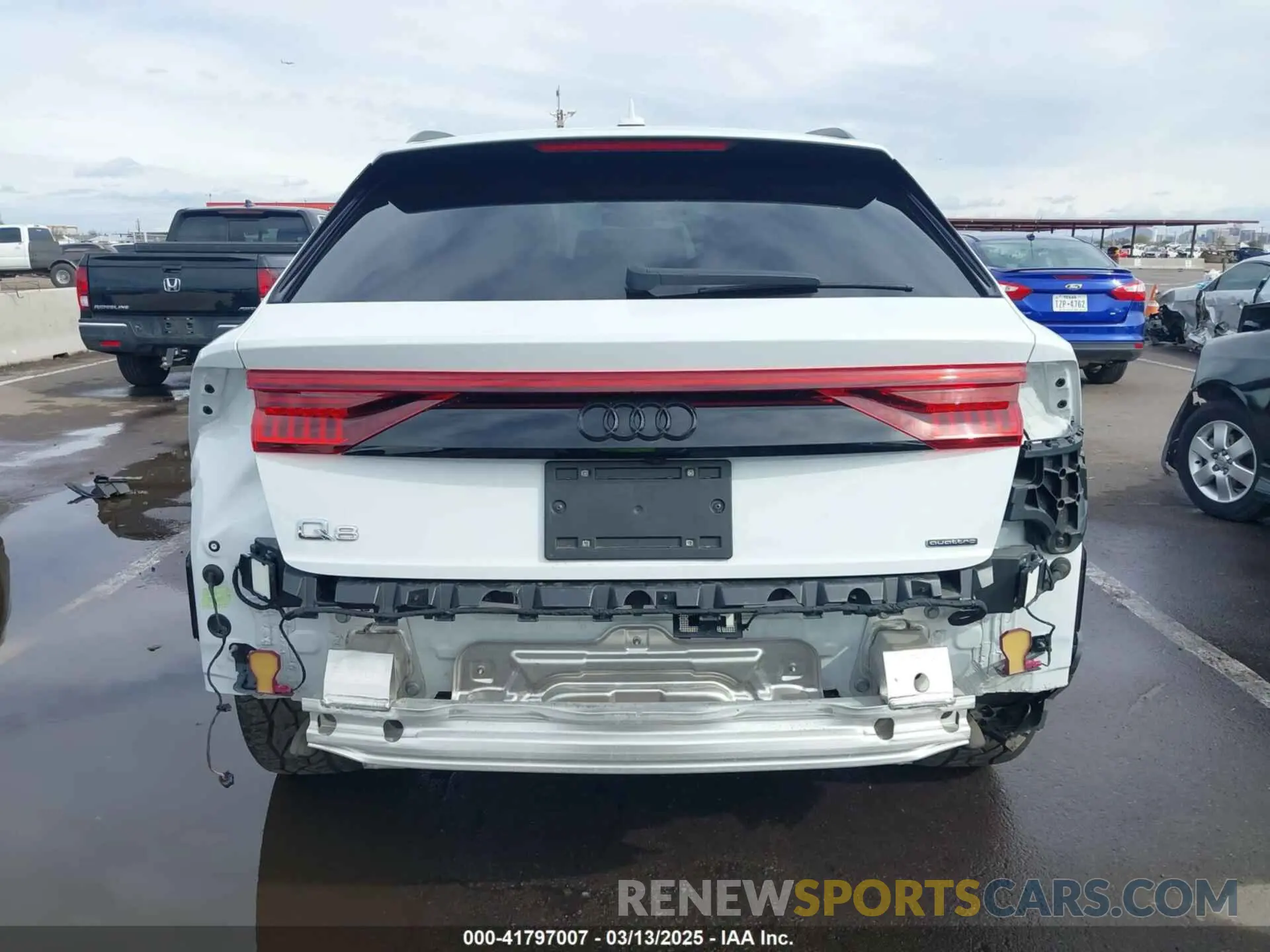 17 Photograph of a damaged car WA1FVAF14KD045661 AUDI Q8 2019