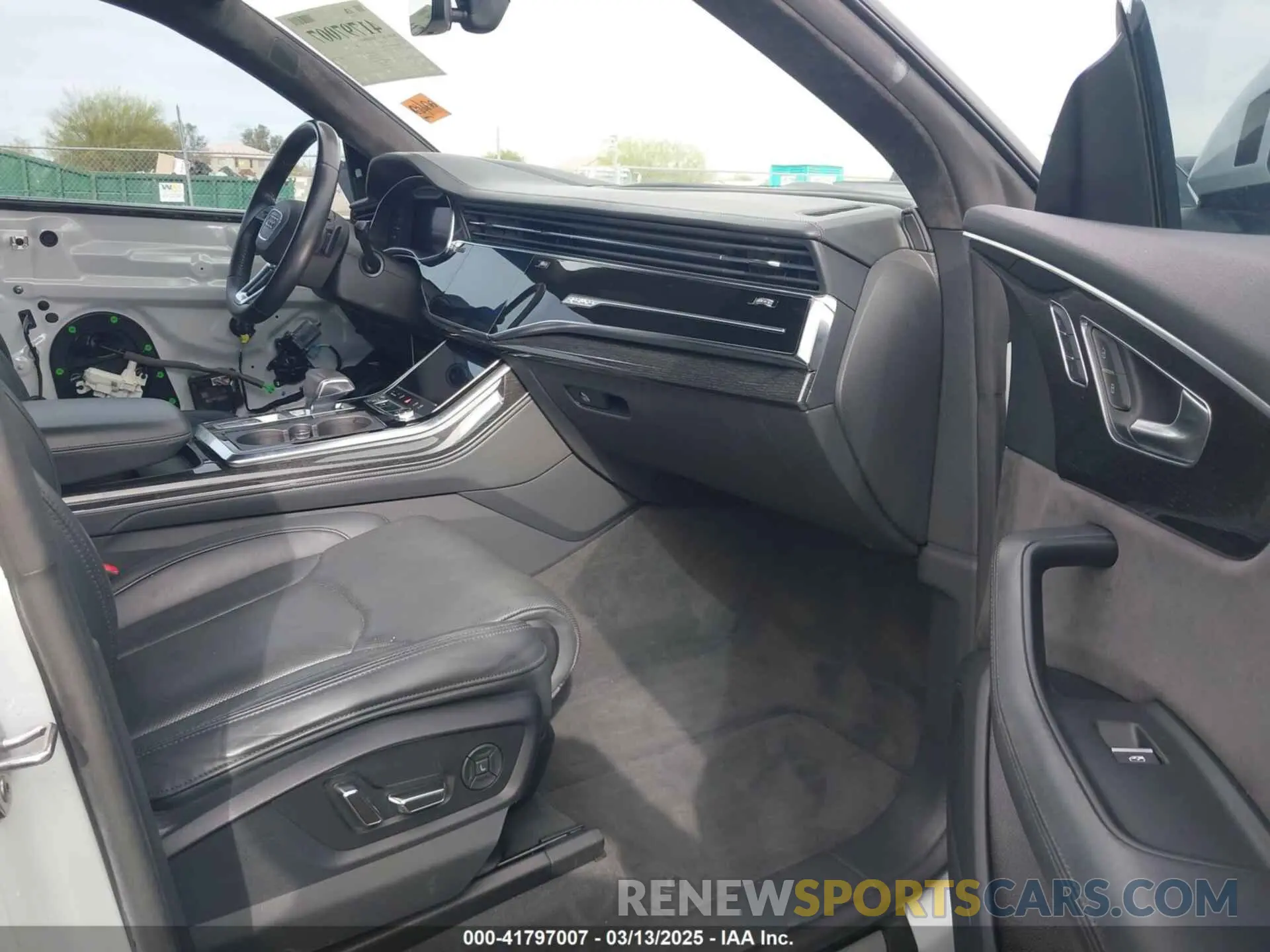 5 Photograph of a damaged car WA1FVAF14KD045661 AUDI Q8 2019