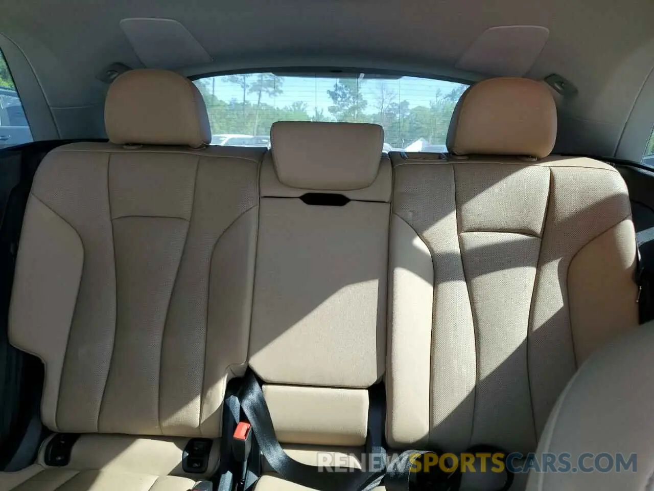 10 Photograph of a damaged car WA1FVAF17KD039031 AUDI Q8 2019