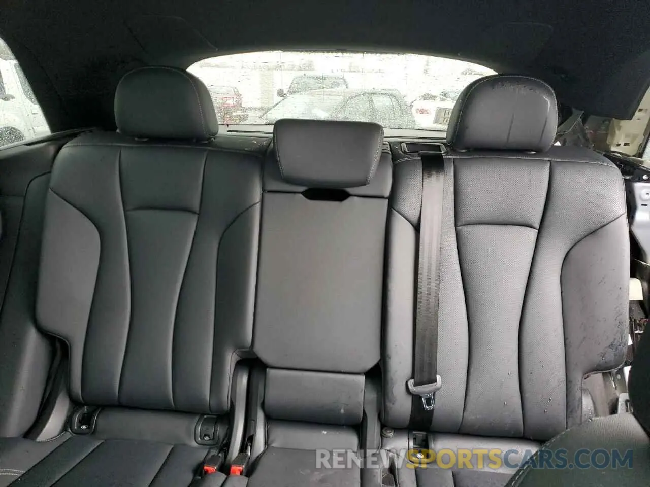 10 Photograph of a damaged car WA1FVAF1XKD025351 AUDI Q8 2019