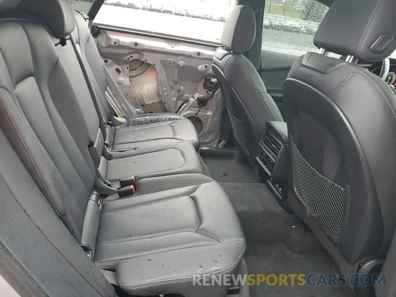 11 Photograph of a damaged car WA1FVAF1XKD025351 AUDI Q8 2019