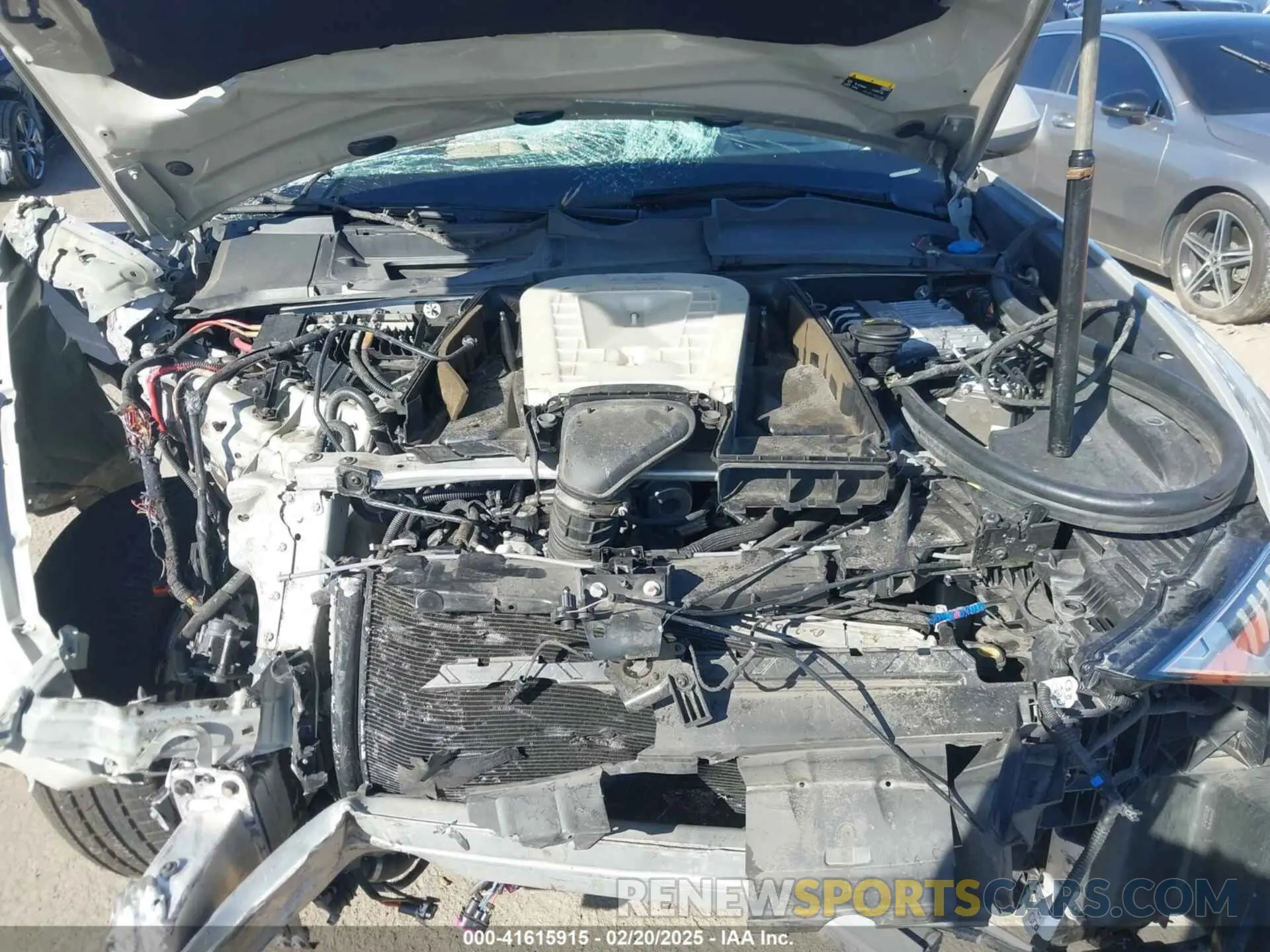 10 Photograph of a damaged car WA1CVAF1XLD010322 AUDI Q8 2020