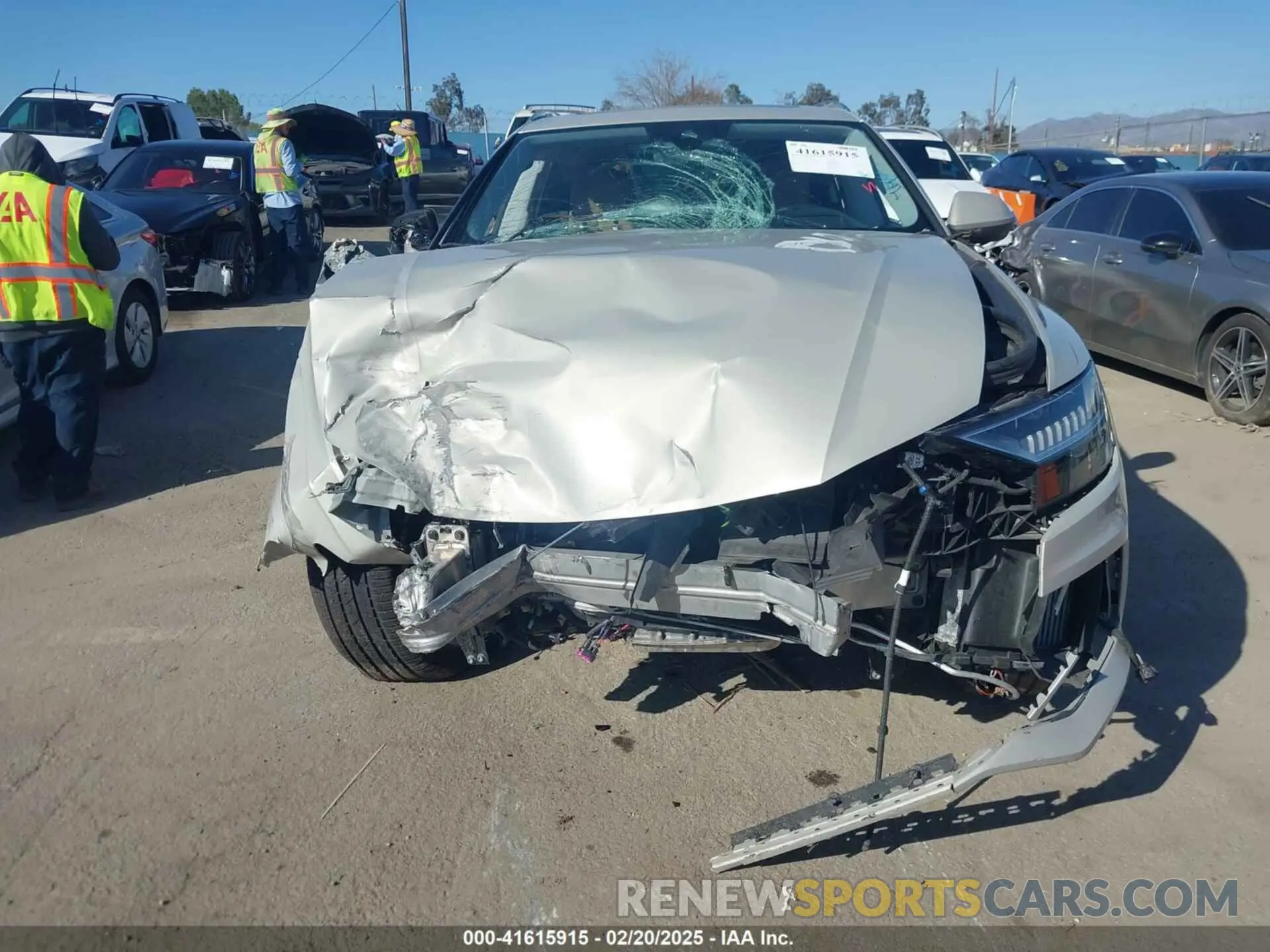 11 Photograph of a damaged car WA1CVAF1XLD010322 AUDI Q8 2020