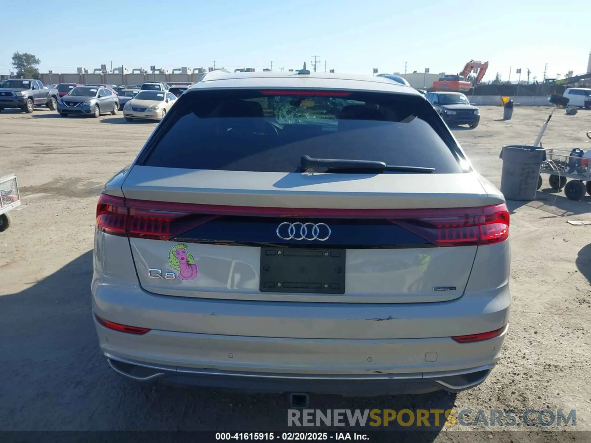 15 Photograph of a damaged car WA1CVAF1XLD010322 AUDI Q8 2020