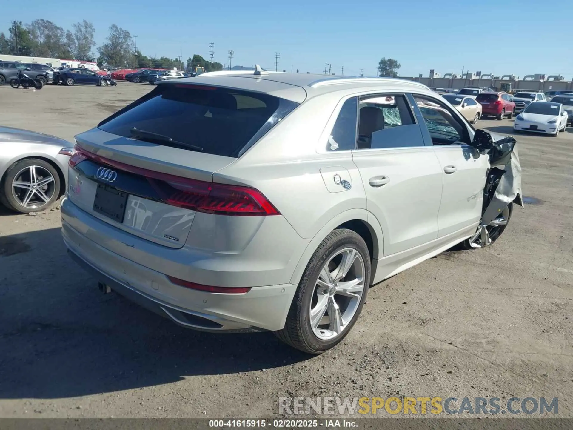 4 Photograph of a damaged car WA1CVAF1XLD010322 AUDI Q8 2020