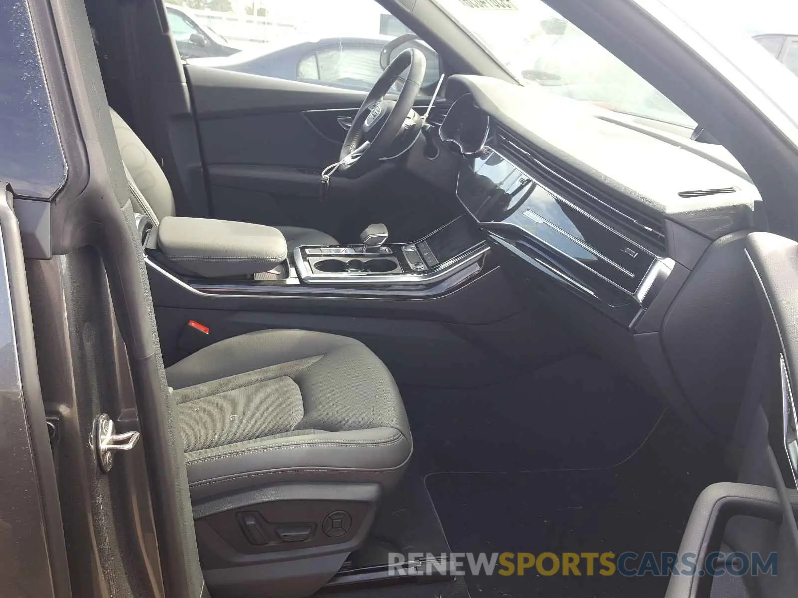 5 Photograph of a damaged car WA1EVAF10LD009401 AUDI Q8 2020