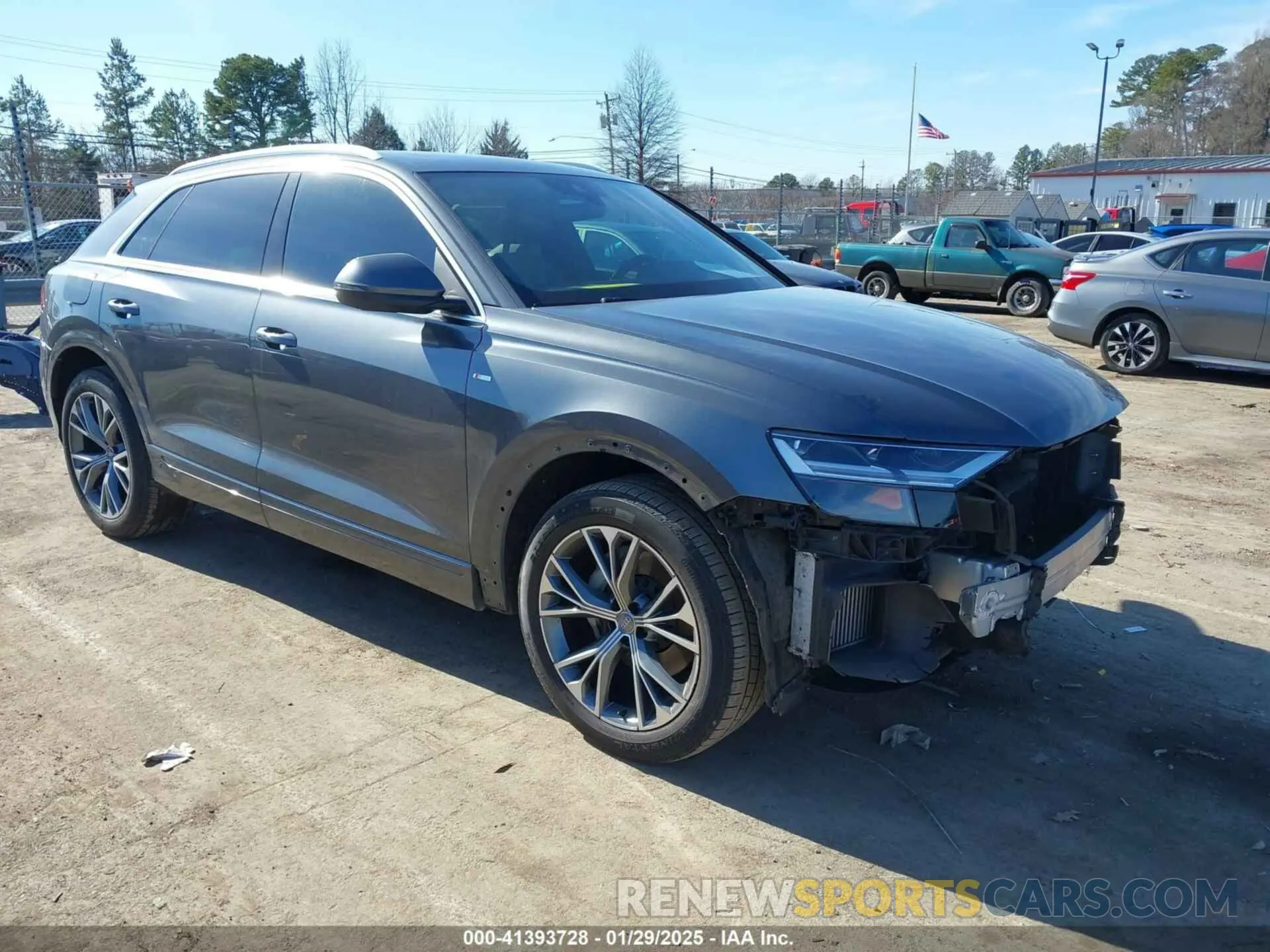 1 Photograph of a damaged car WA1EVAF15LD000466 AUDI Q8 2020