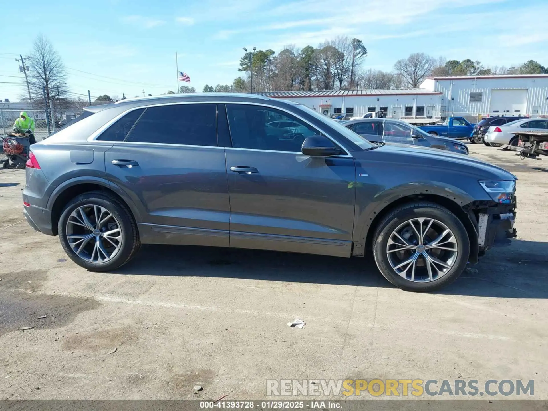 14 Photograph of a damaged car WA1EVAF15LD000466 AUDI Q8 2020