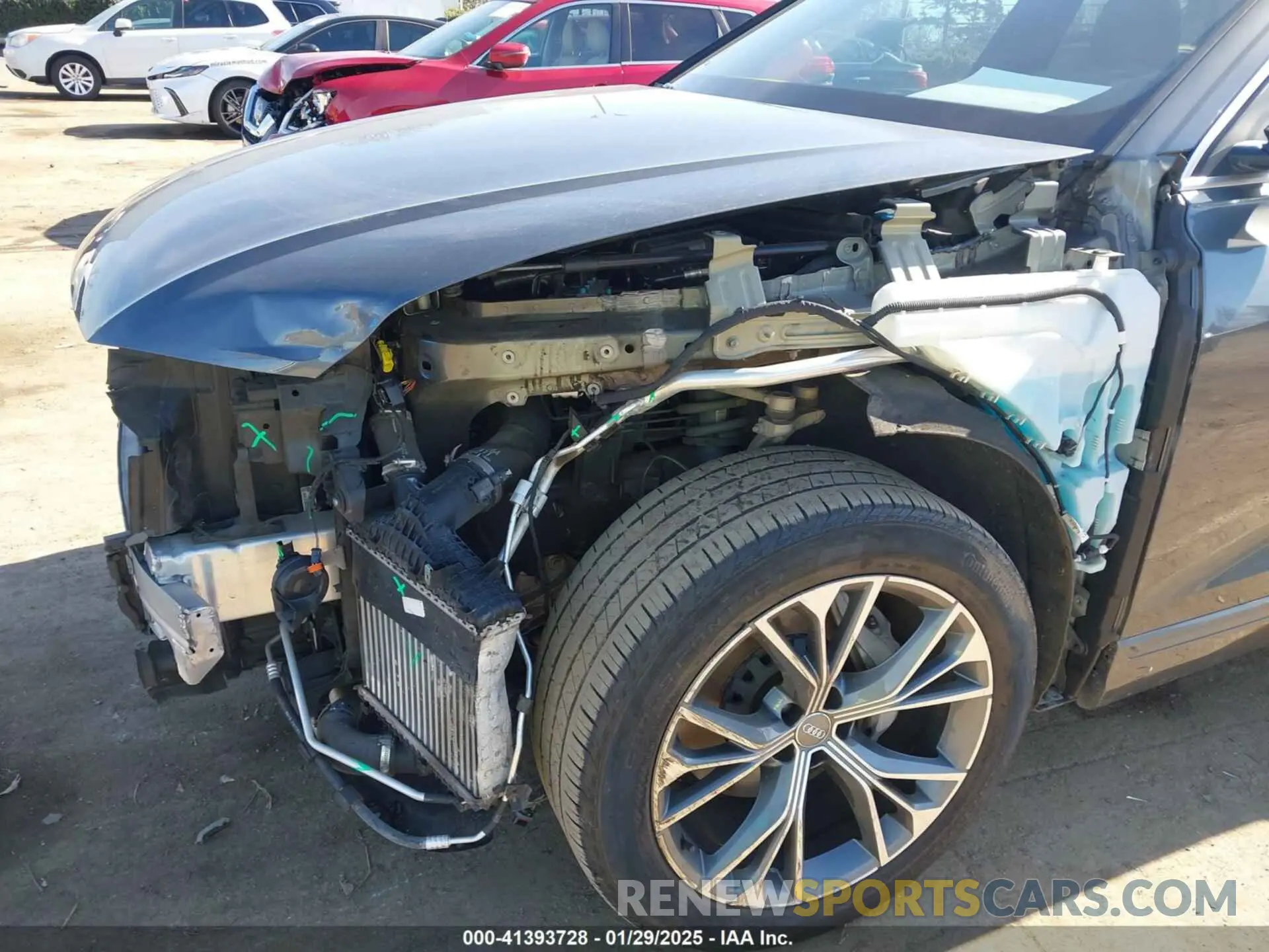 18 Photograph of a damaged car WA1EVAF15LD000466 AUDI Q8 2020