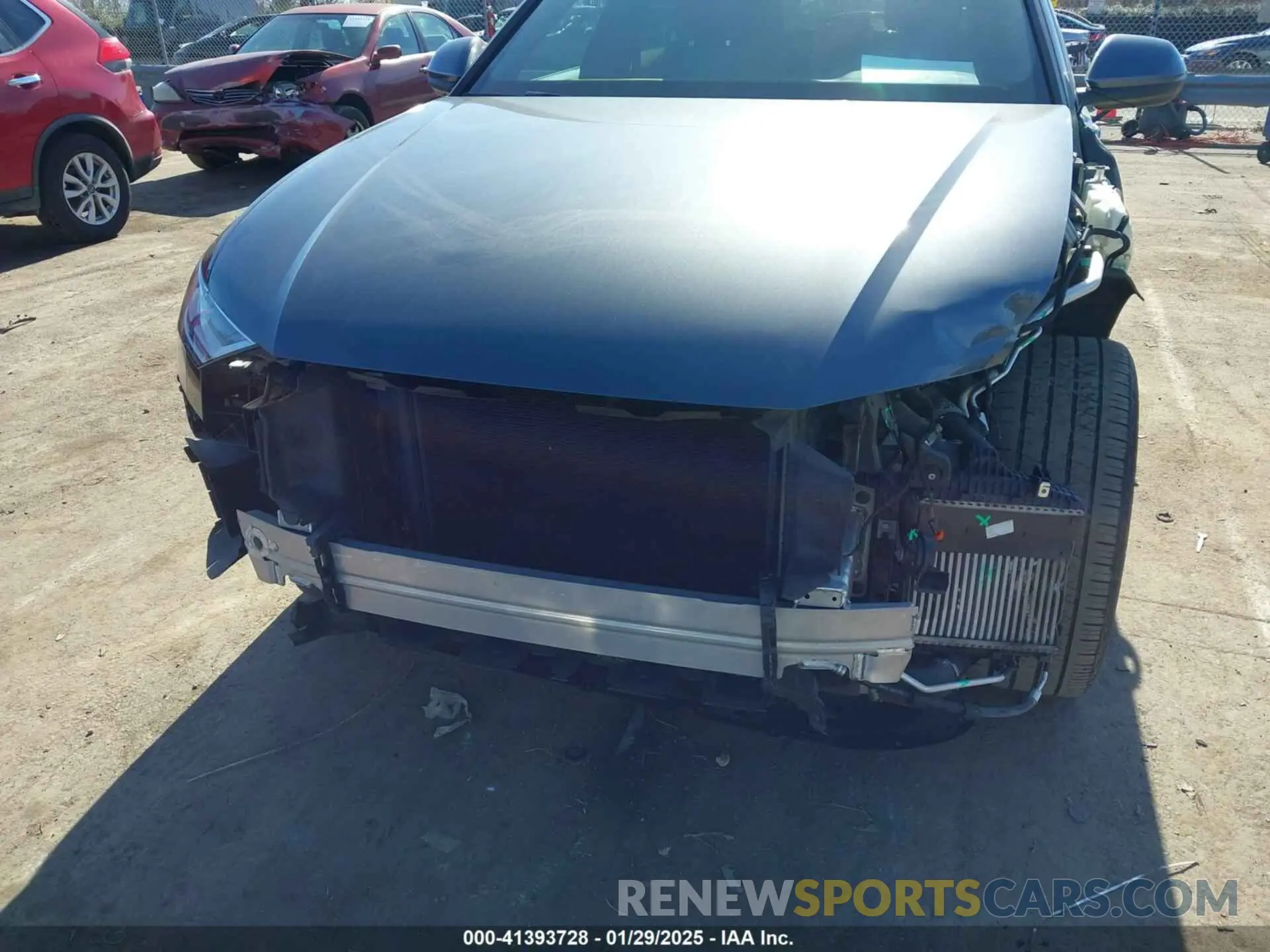 6 Photograph of a damaged car WA1EVAF15LD000466 AUDI Q8 2020
