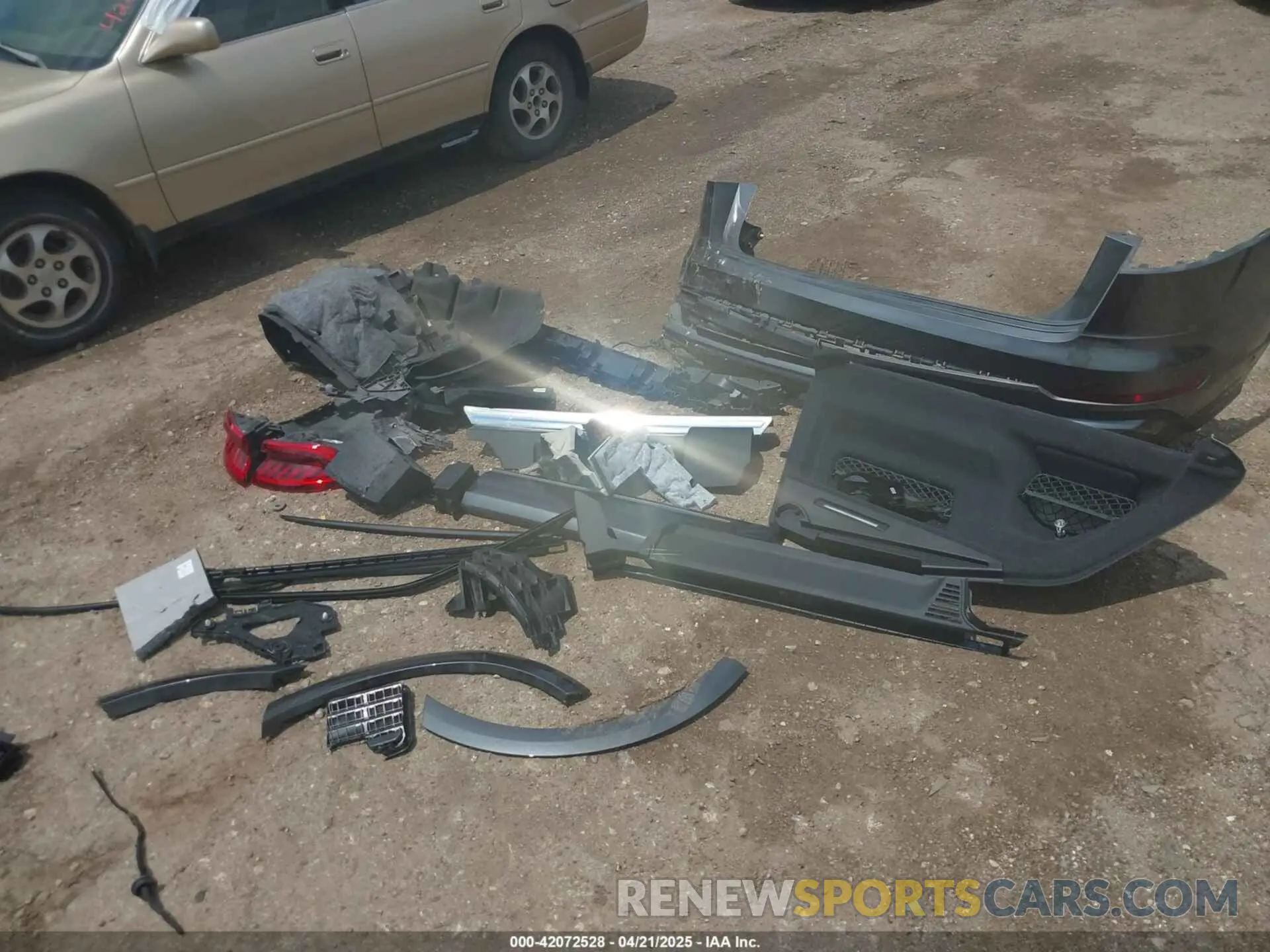 12 Photograph of a damaged car WA1EVAF15LD015114 AUDI Q8 2020