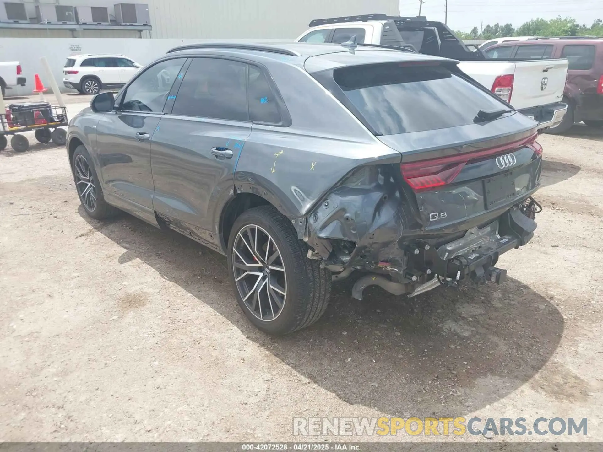 3 Photograph of a damaged car WA1EVAF15LD015114 AUDI Q8 2020
