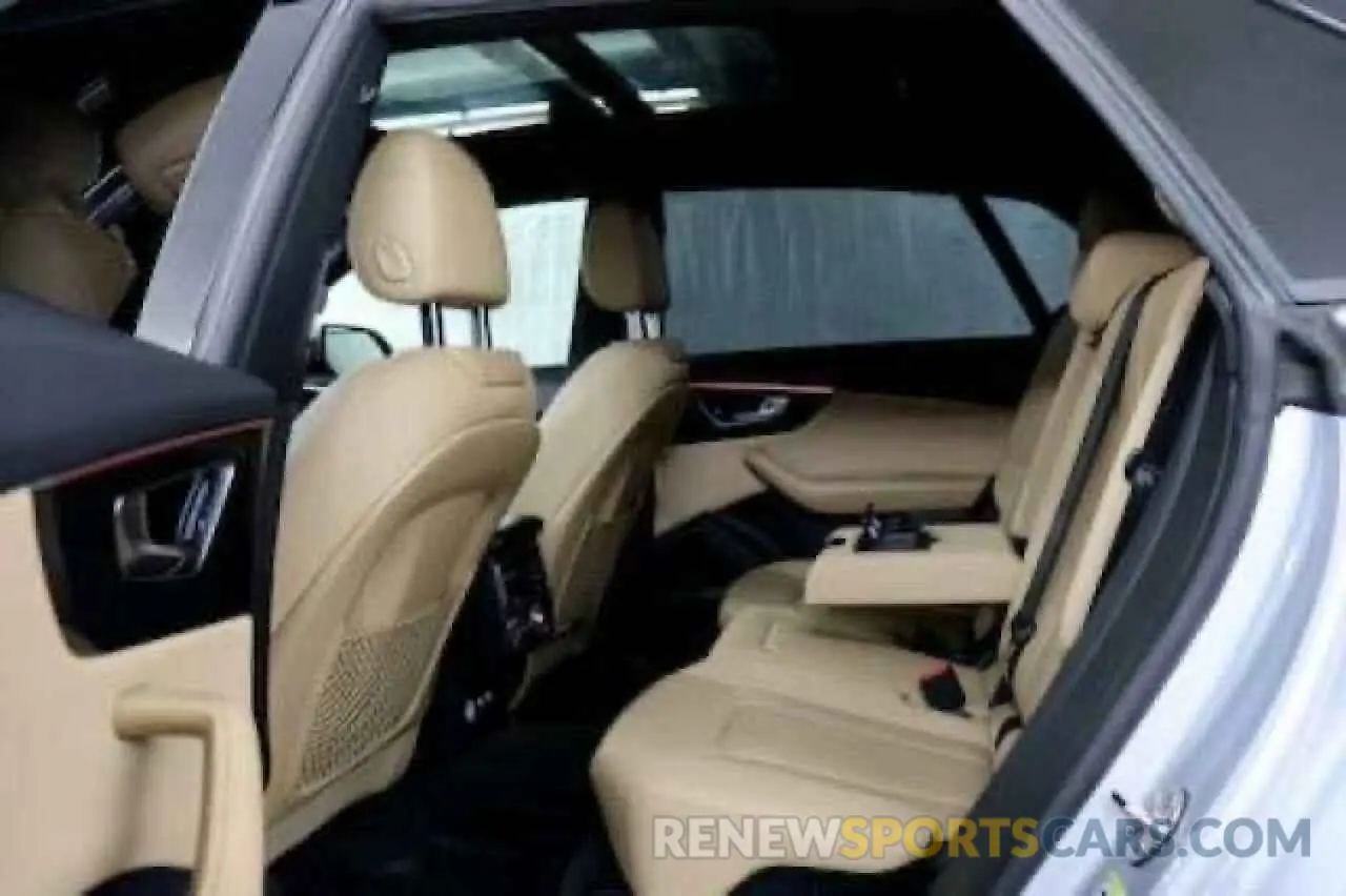 6 Photograph of a damaged car WA1EVAF16LD007XXX AUDI Q8 2020
