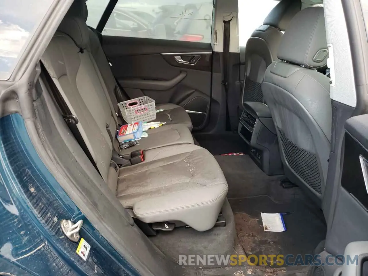 6 Photograph of a damaged car WA1EVAF1XLD006599 AUDI Q8 2020