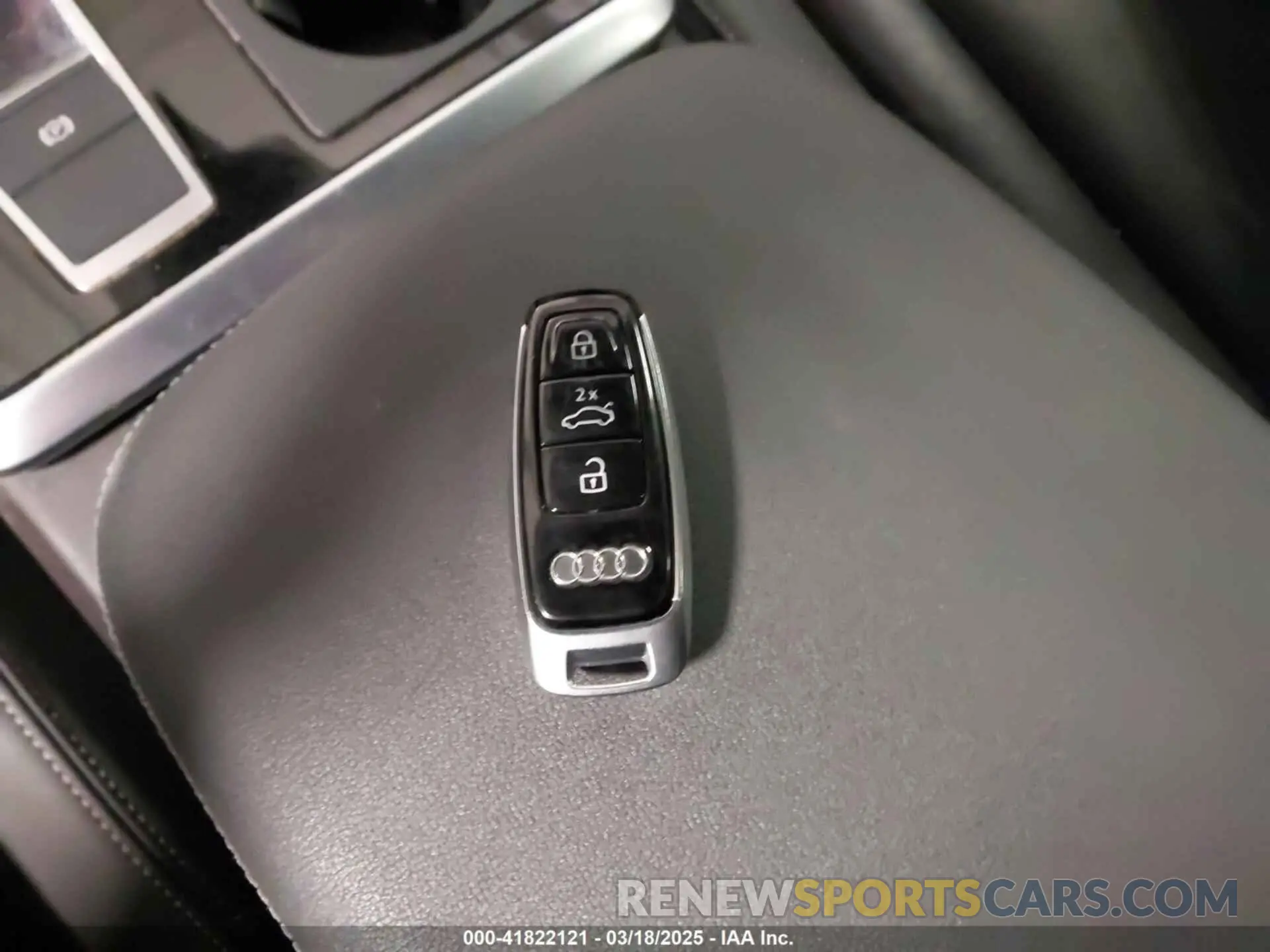 11 Photograph of a damaged car WA1EVBF17LD019364 AUDI Q8 2020