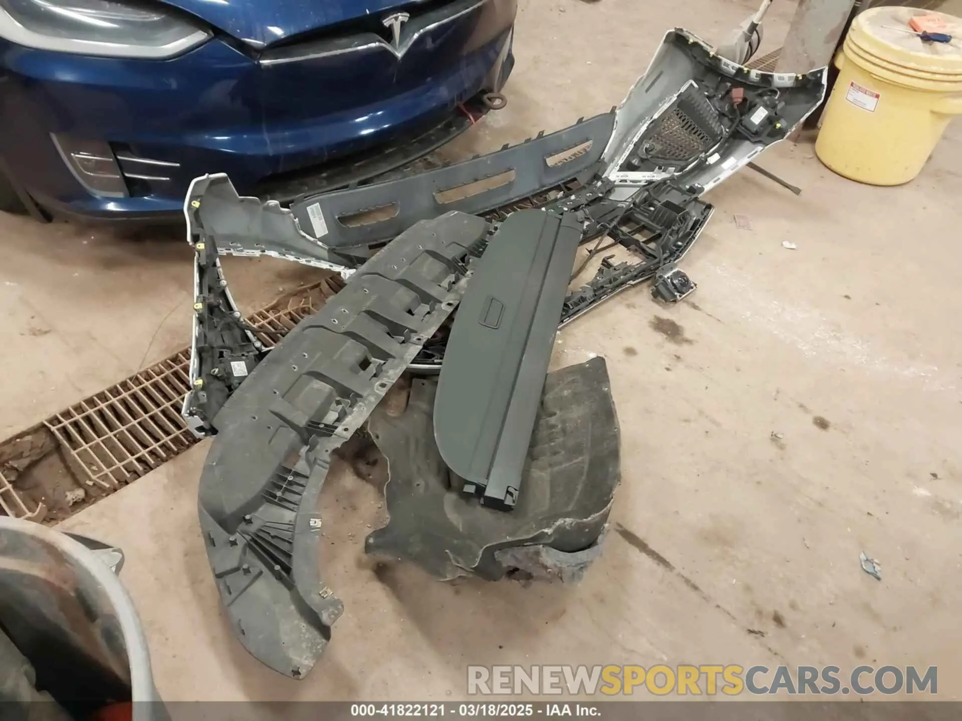 12 Photograph of a damaged car WA1EVBF17LD019364 AUDI Q8 2020