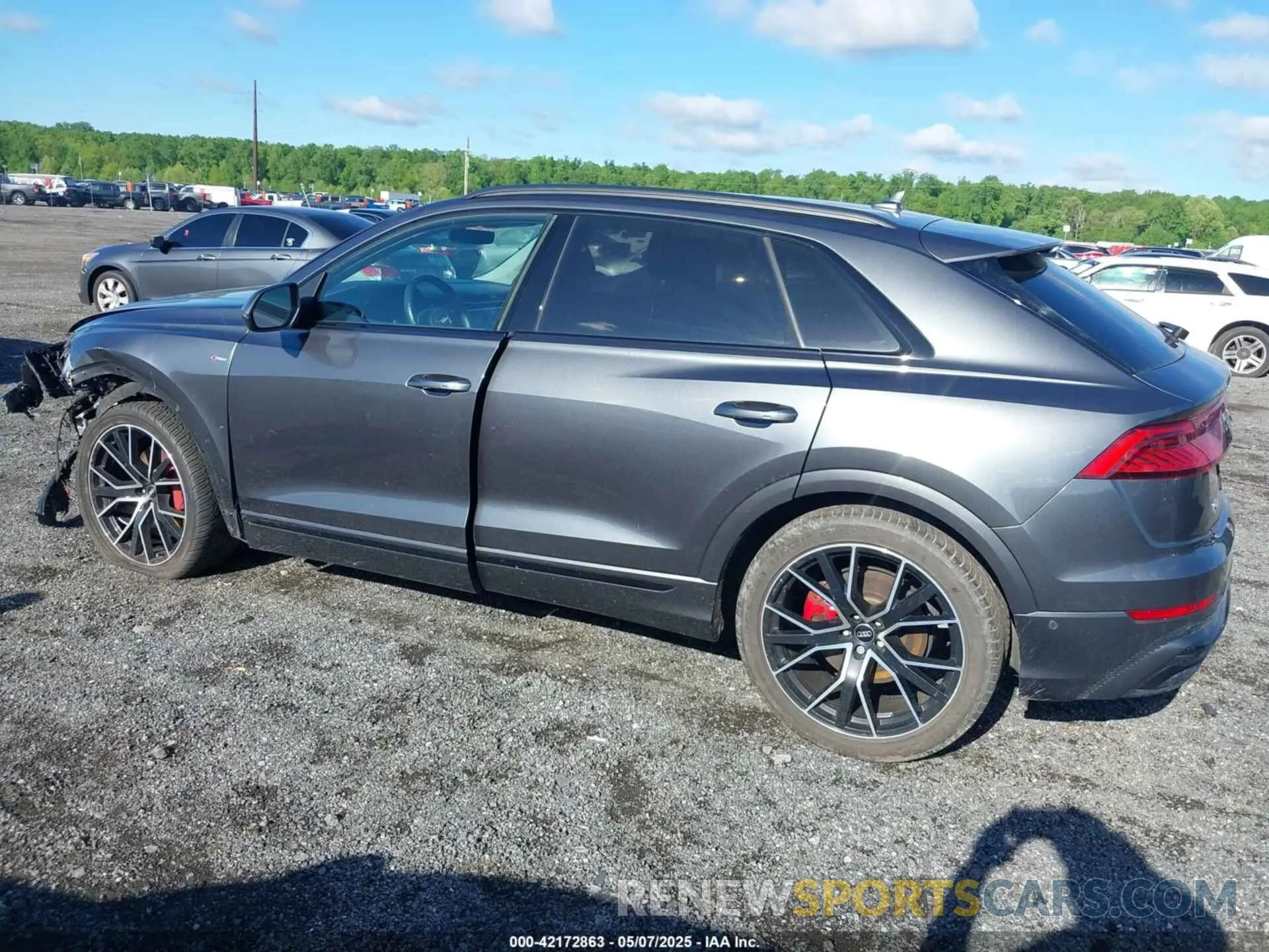 15 Photograph of a damaged car WA1FVAF10LD005451 AUDI Q8 2020