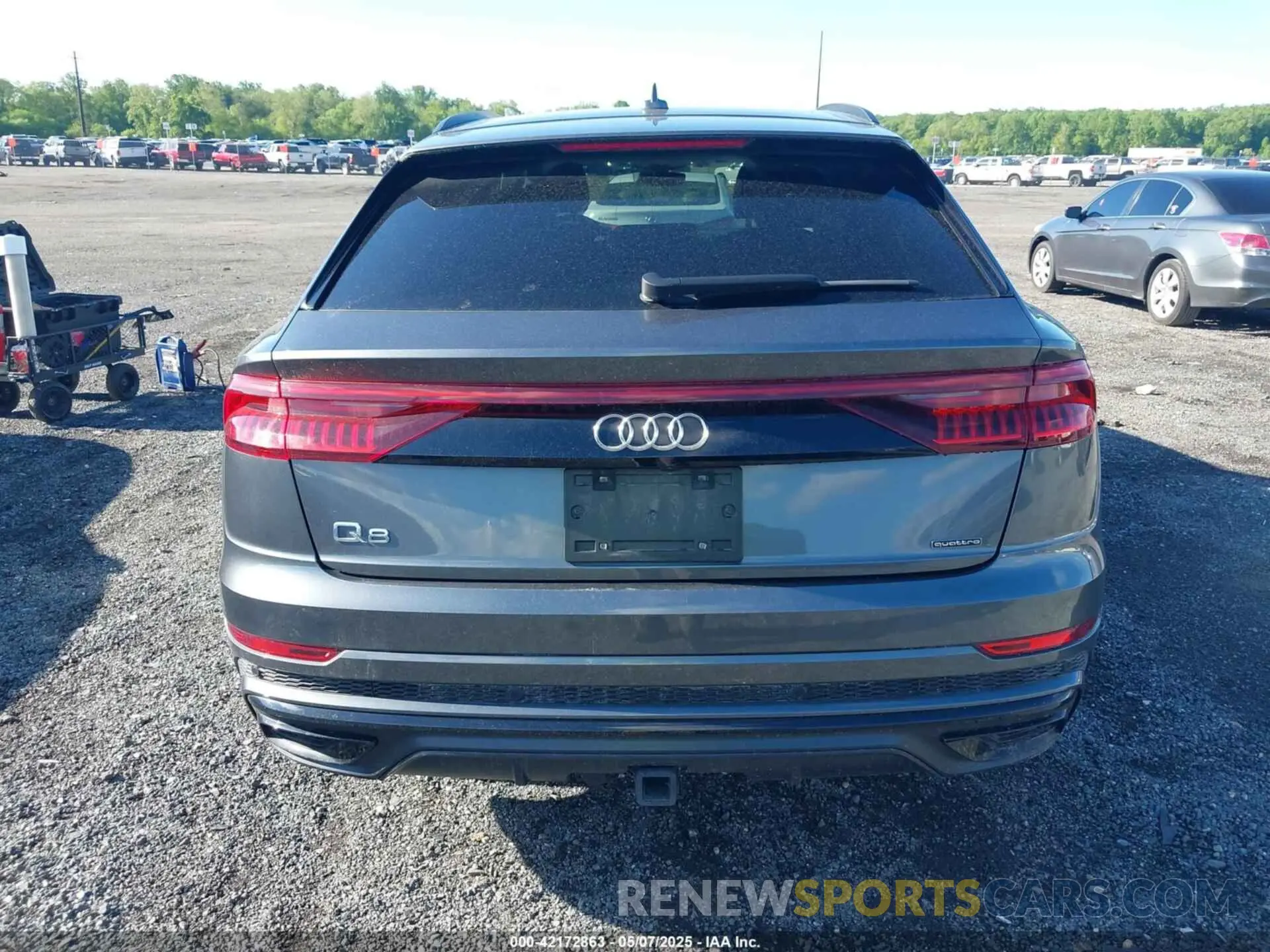 17 Photograph of a damaged car WA1FVAF10LD005451 AUDI Q8 2020