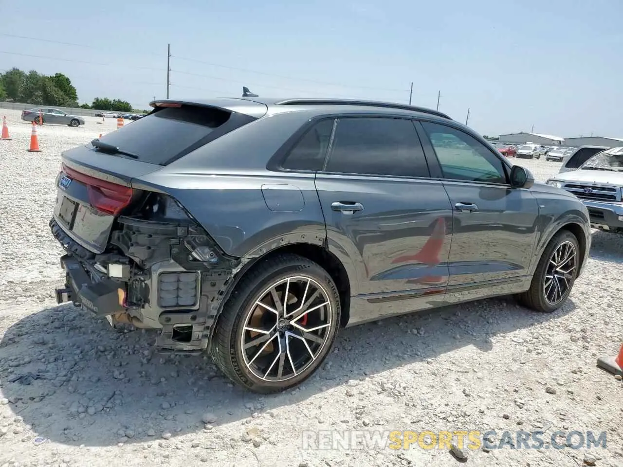 3 Photograph of a damaged car WA1FVAF10LD014201 AUDI Q8 2020
