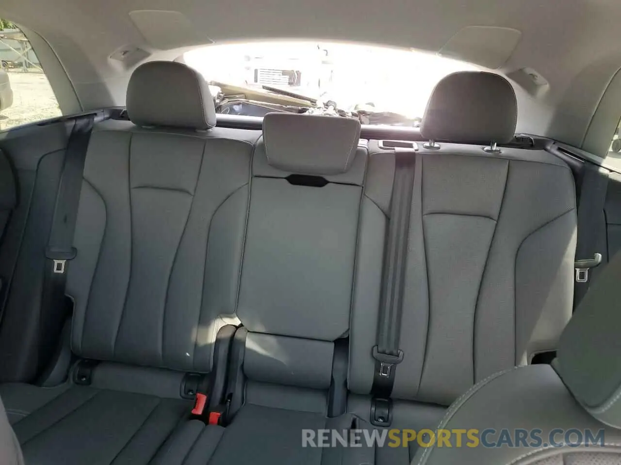 10 Photograph of a damaged car WA1FVAF10LD015381 AUDI Q8 2020