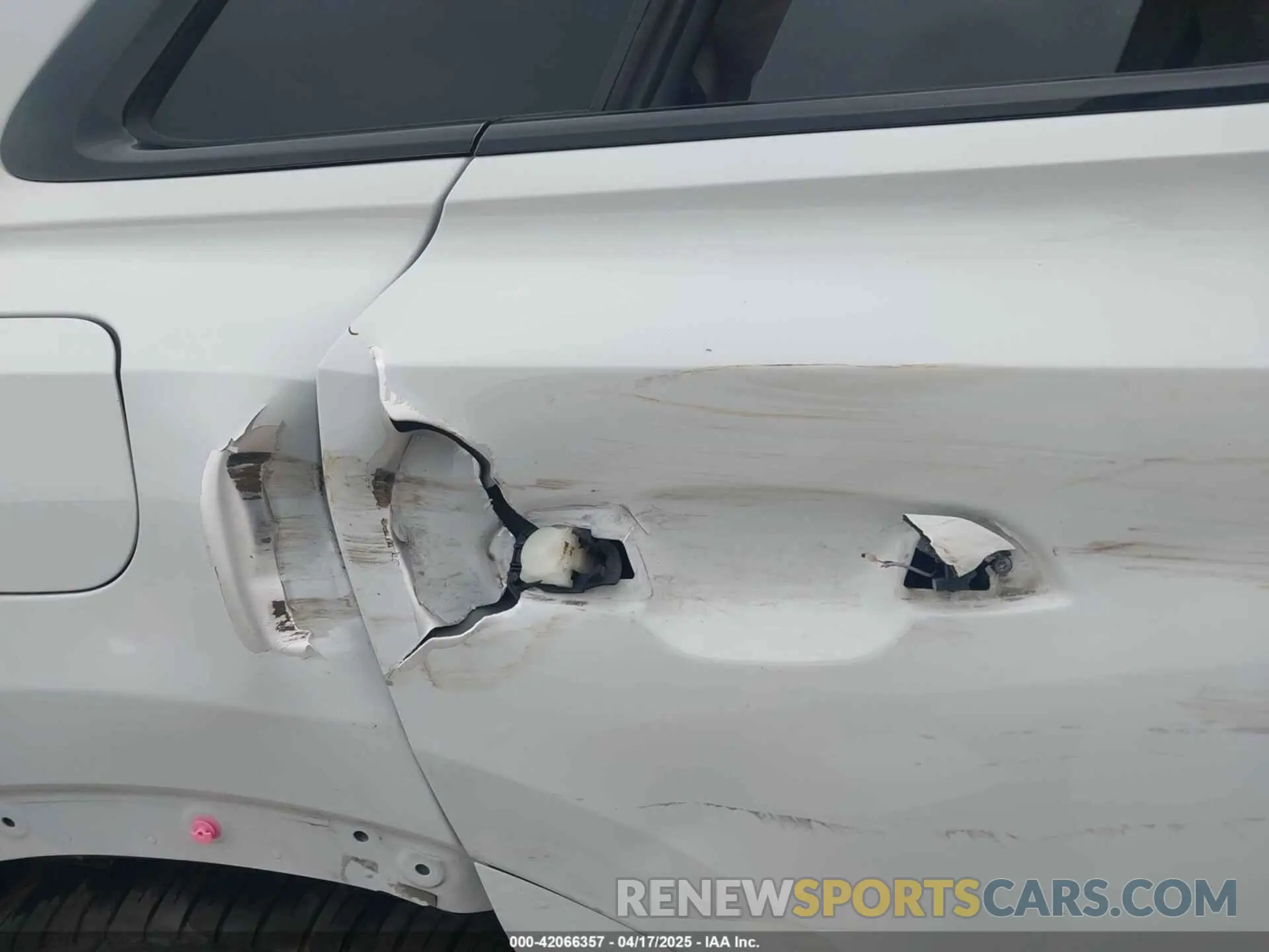16 Photograph of a damaged car WA1FVAF17LD008900 AUDI Q8 2020