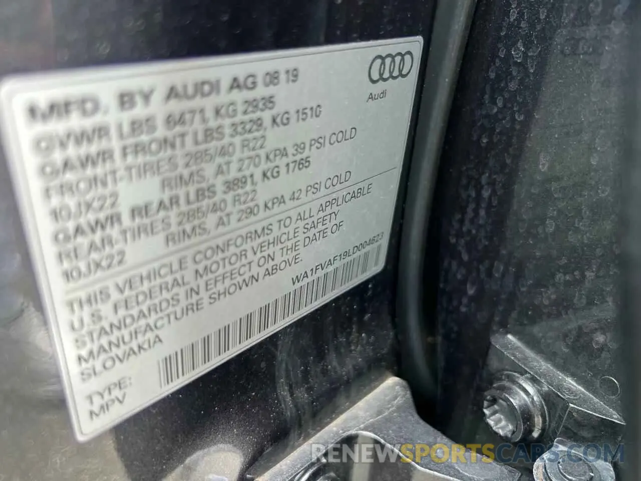 10 Photograph of a damaged car WA1FVAF19LD004623 AUDI Q8 2020