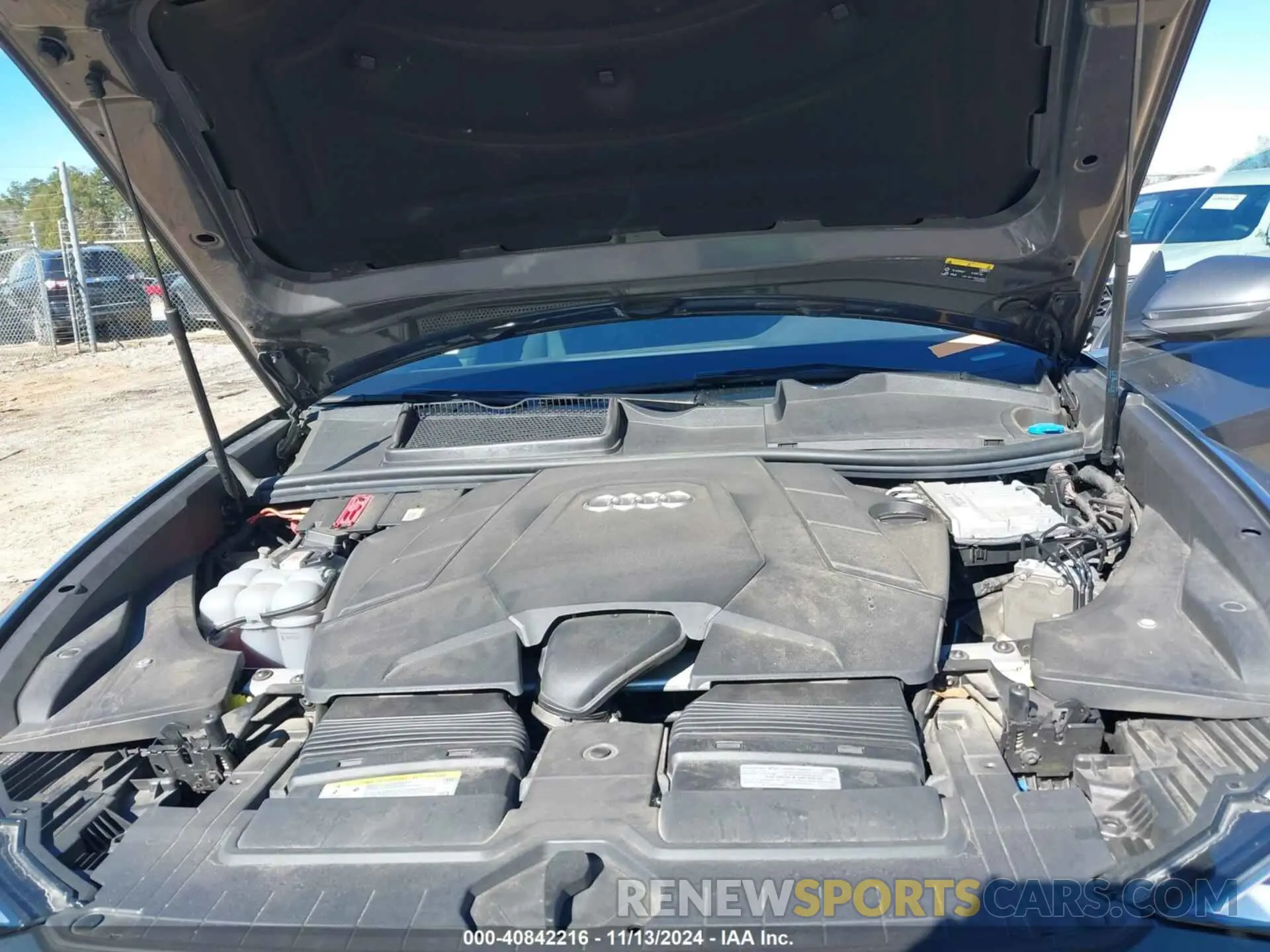 10 Photograph of a damaged car WA1AVAF13MD005522 AUDI Q8 2021