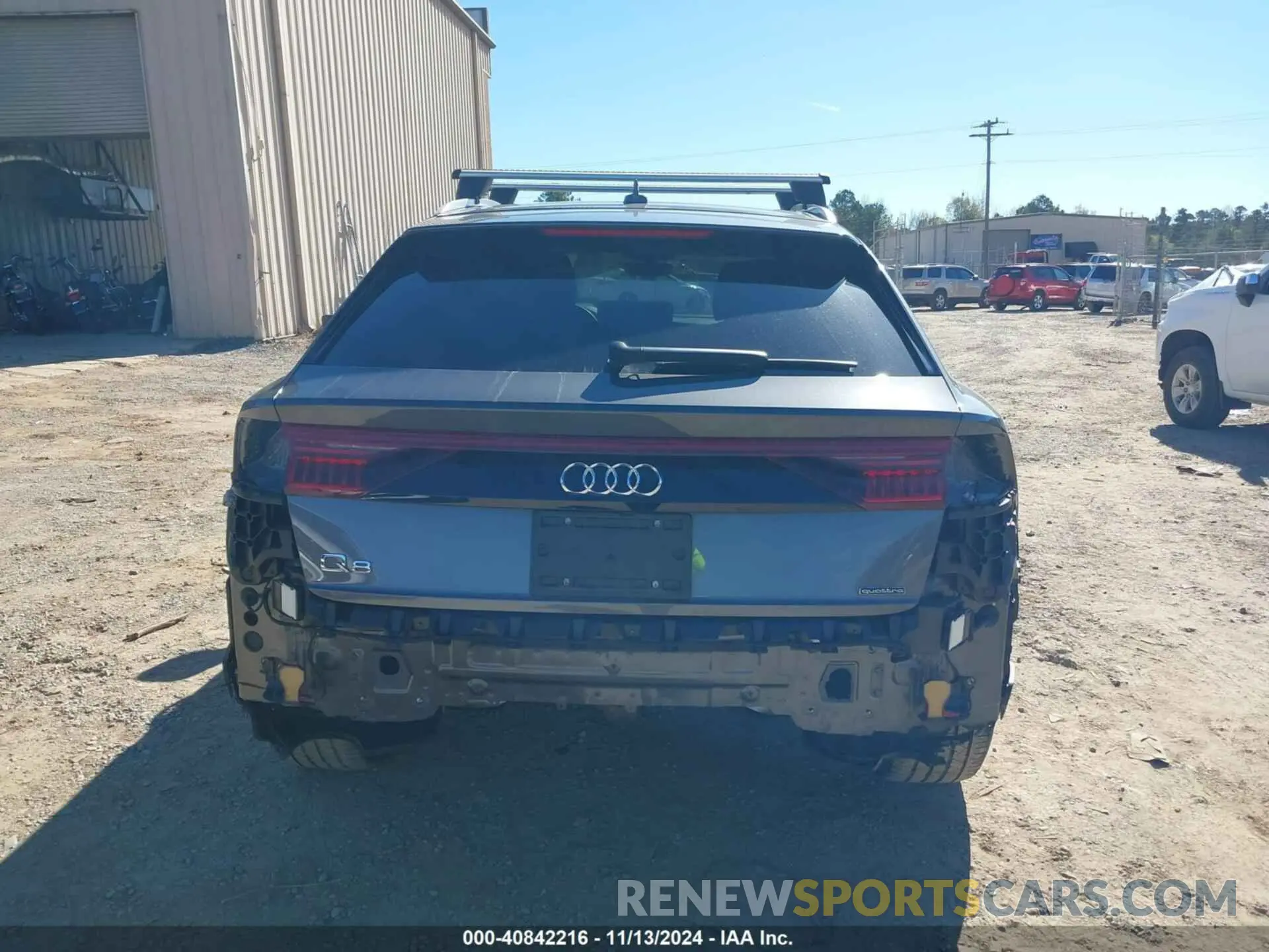 17 Photograph of a damaged car WA1AVAF13MD005522 AUDI Q8 2021