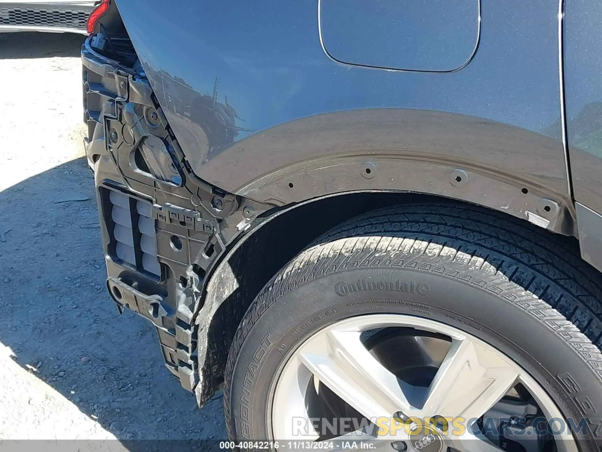 21 Photograph of a damaged car WA1AVAF13MD005522 AUDI Q8 2021