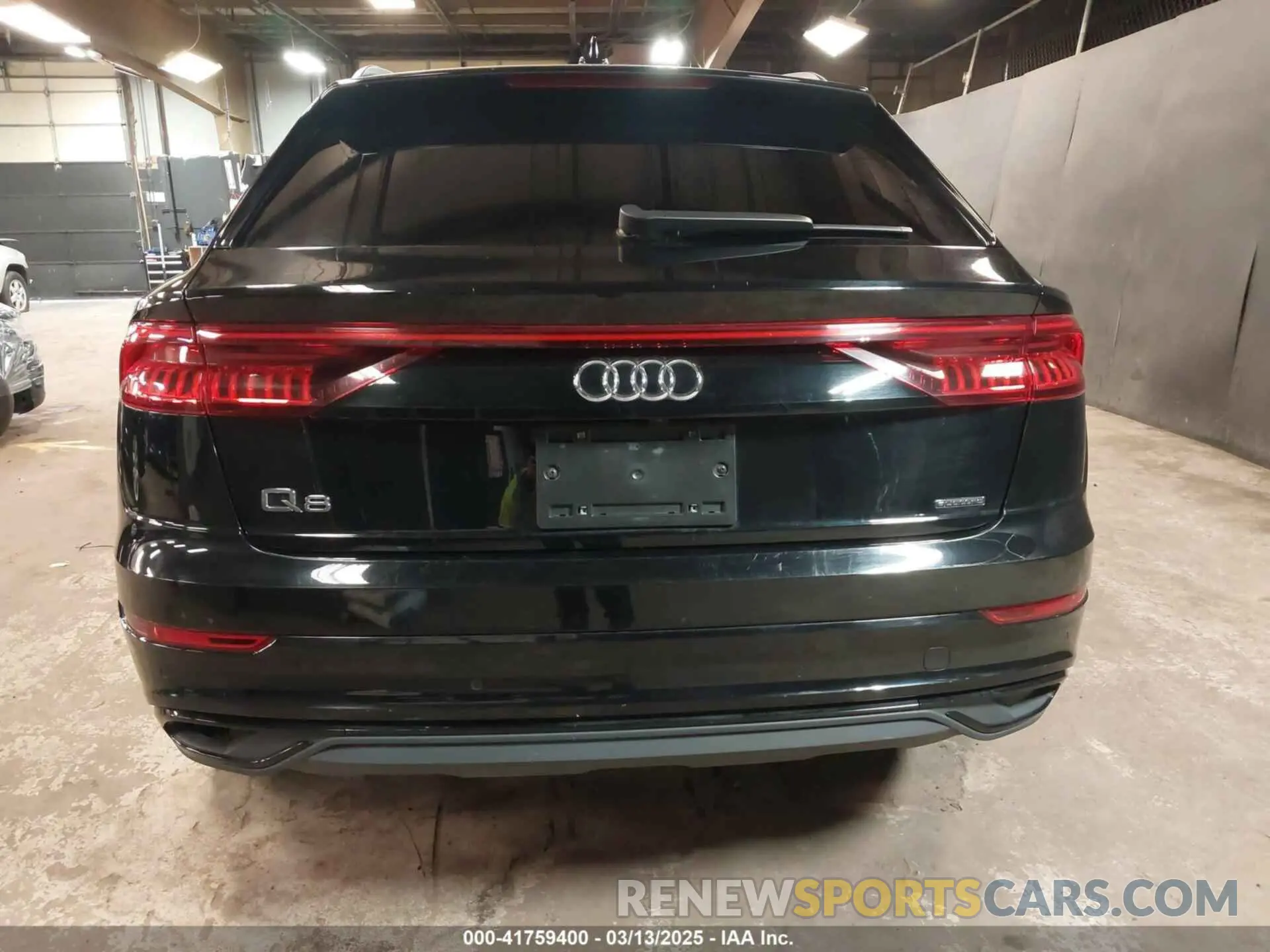 16 Photograph of a damaged car WA1AVAF13MD009098 AUDI Q8 2021