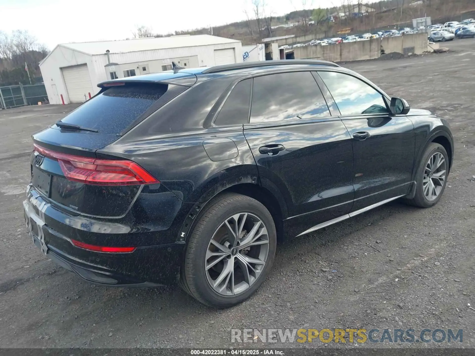 4 Photograph of a damaged car WA1AVAF13MD020375 AUDI Q8 2021