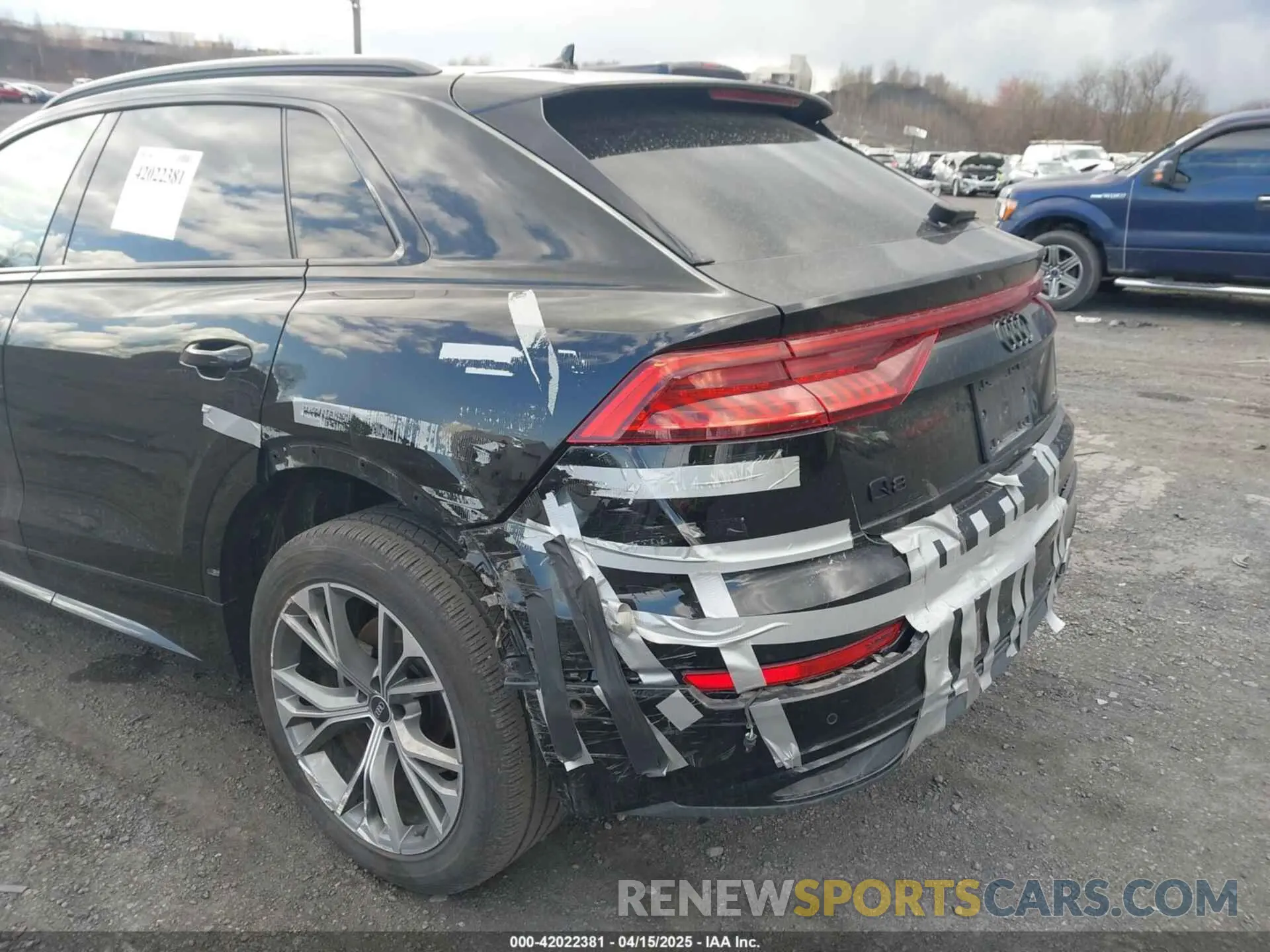 6 Photograph of a damaged car WA1AVAF13MD020375 AUDI Q8 2021