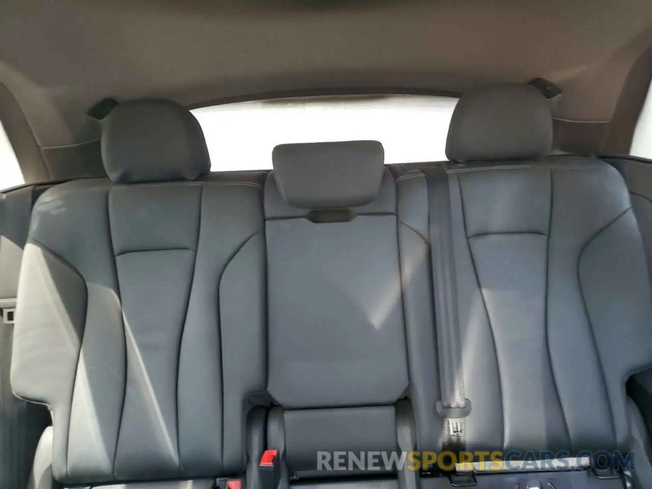 10 Photograph of a damaged car WA1AVAF14MD022412 AUDI Q8 2021