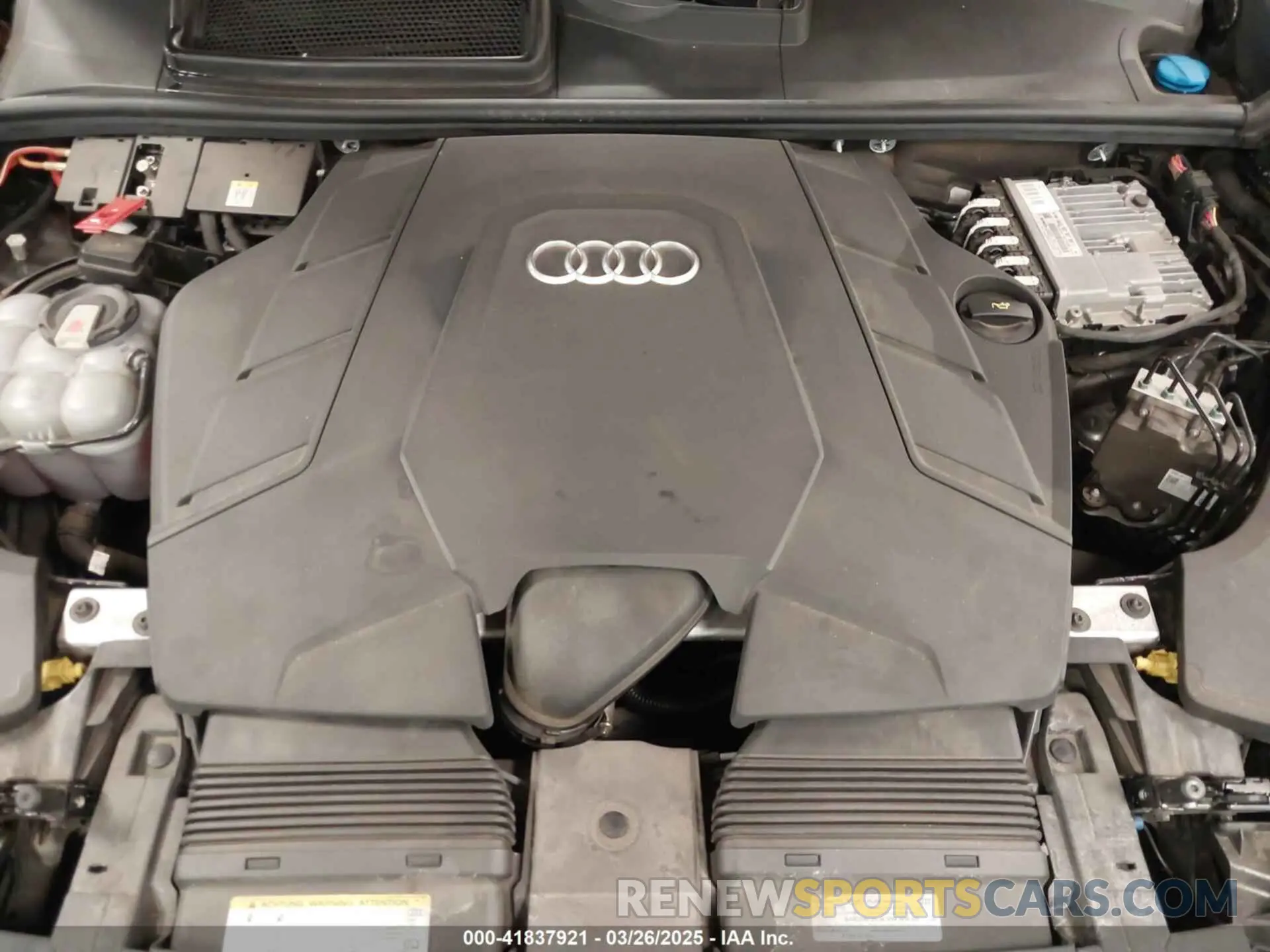 10 Photograph of a damaged car WA1BVAF18MD002748 AUDI Q8 2021