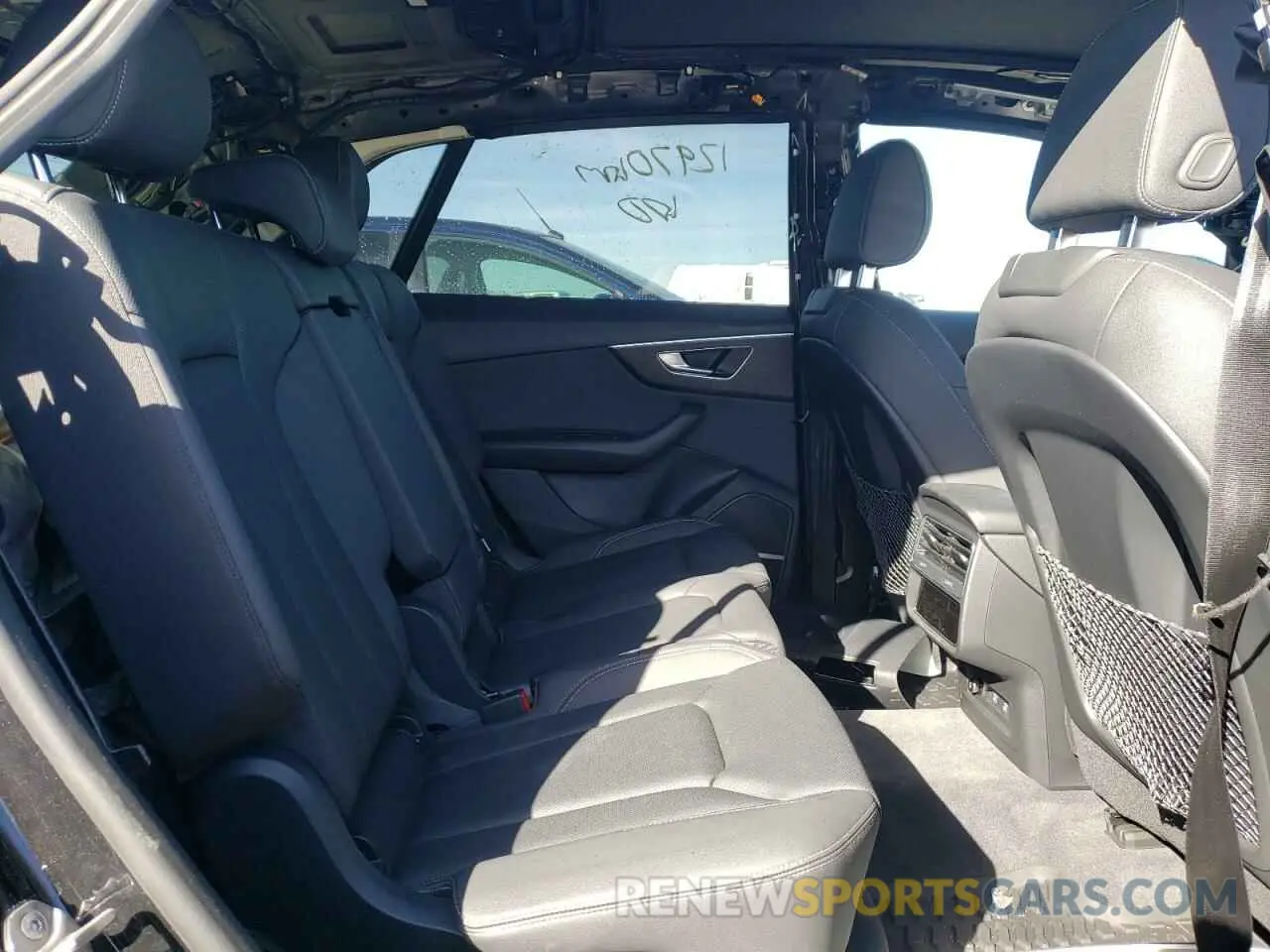 6 Photograph of a damaged car WA1DVAF1XMD032911 AUDI Q8 2021