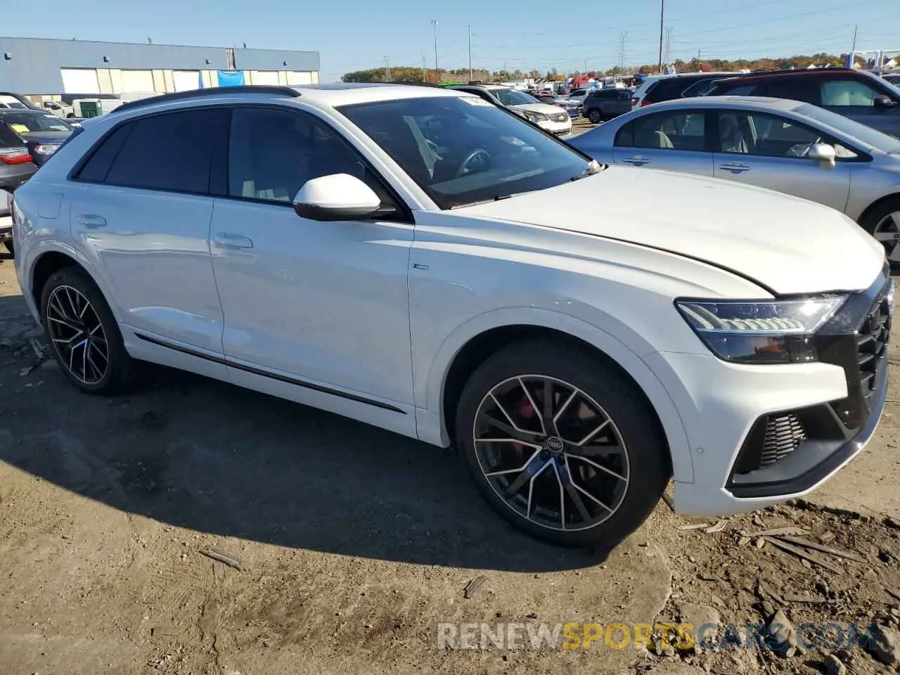 4 Photograph of a damaged car WA1EVAF10MD007262 AUDI Q8 2021