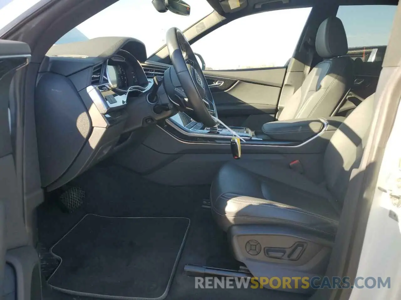 7 Photograph of a damaged car WA1EVAF10MD007262 AUDI Q8 2021