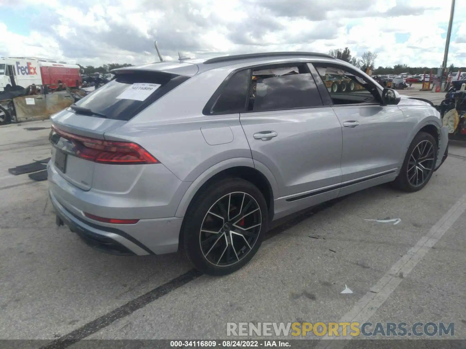 4 Photograph of a damaged car WA1EVAF10MD029729 AUDI Q8 2021