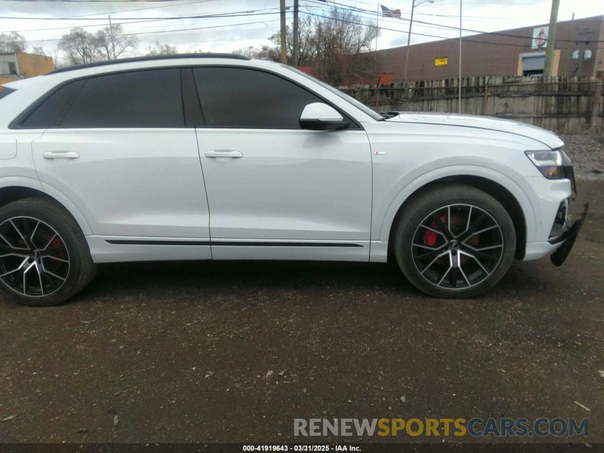 13 Photograph of a damaged car WA1EVAF11MD005634 AUDI Q8 2021