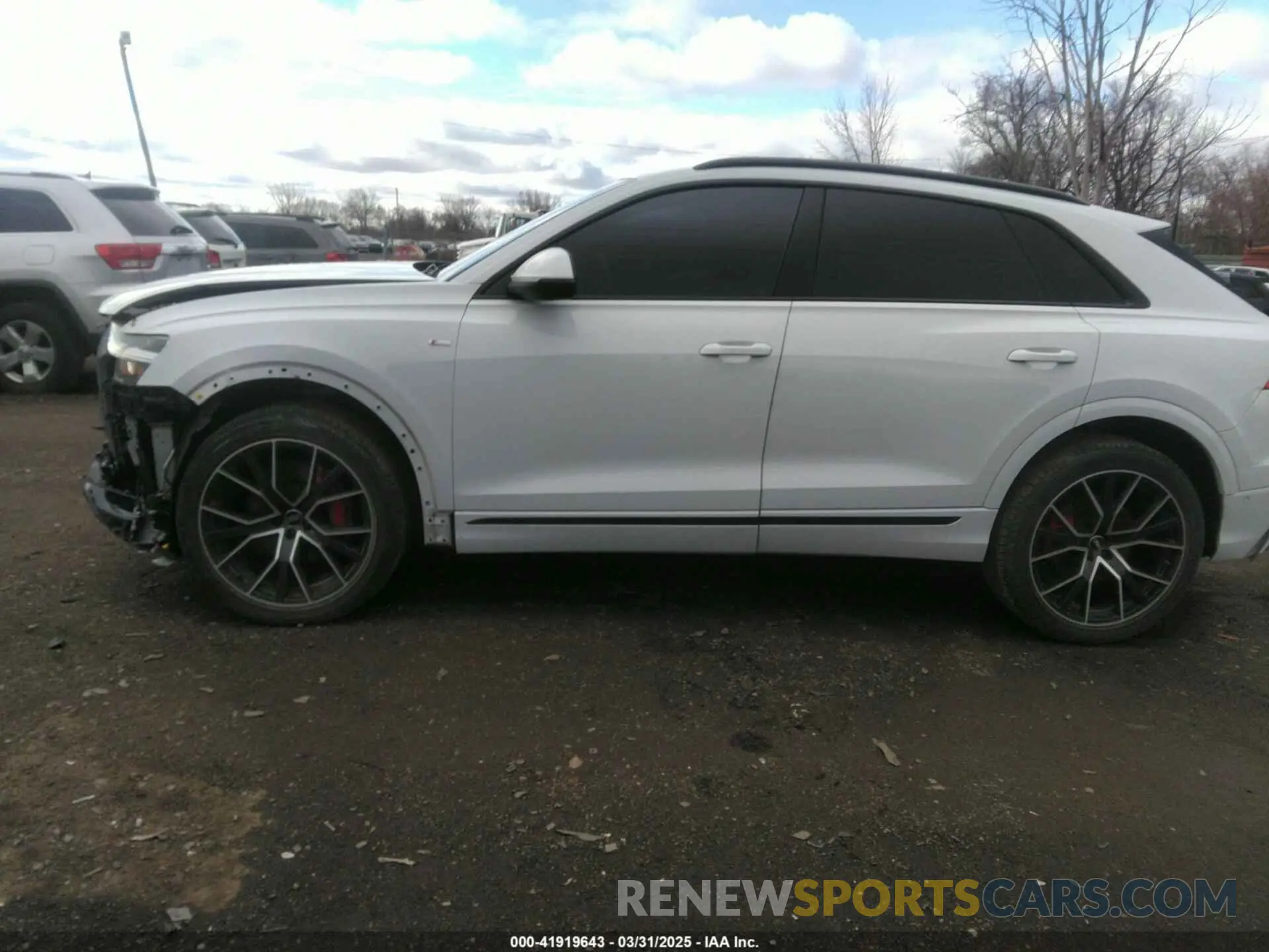 14 Photograph of a damaged car WA1EVAF11MD005634 AUDI Q8 2021