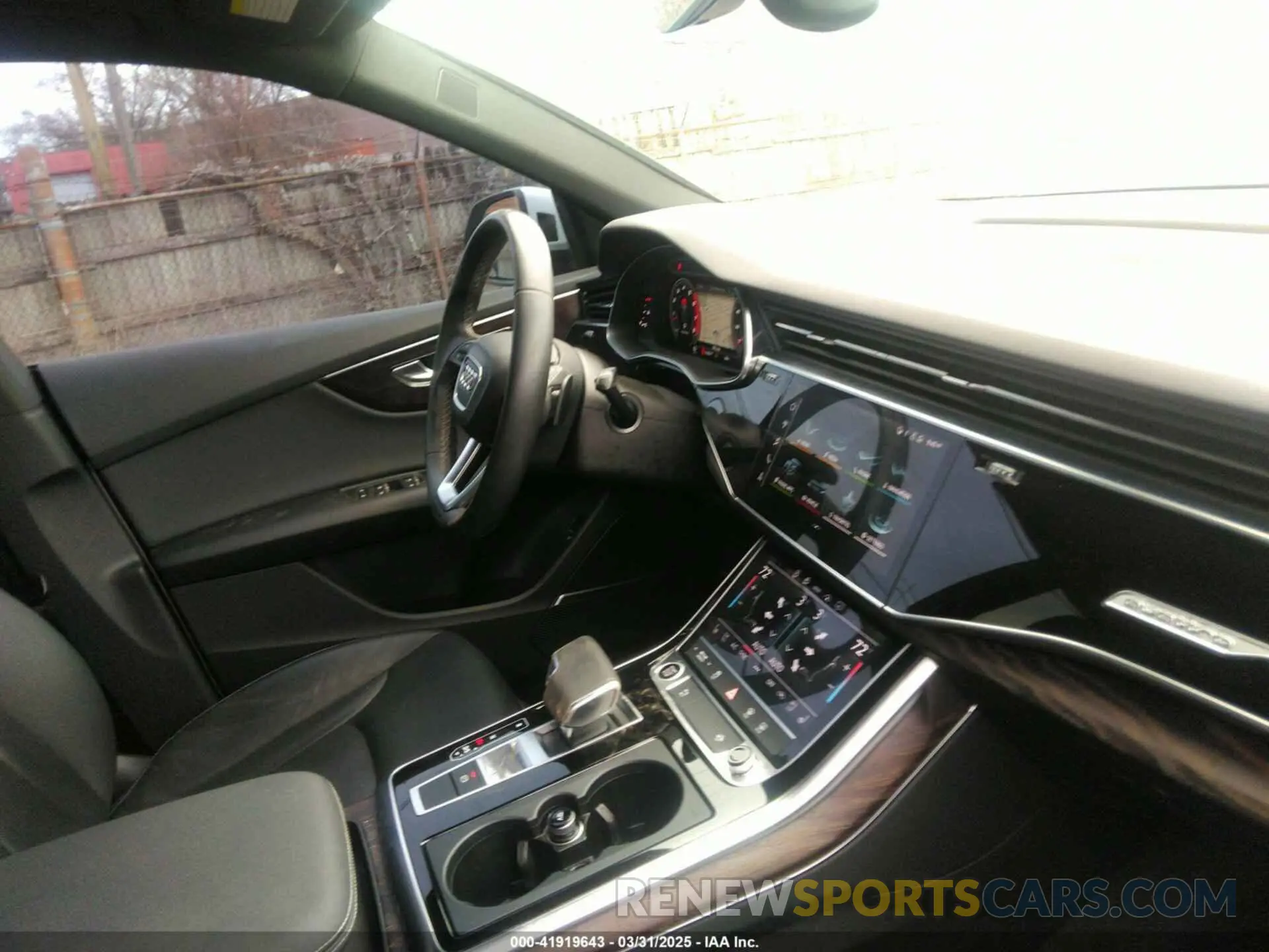 5 Photograph of a damaged car WA1EVAF11MD005634 AUDI Q8 2021