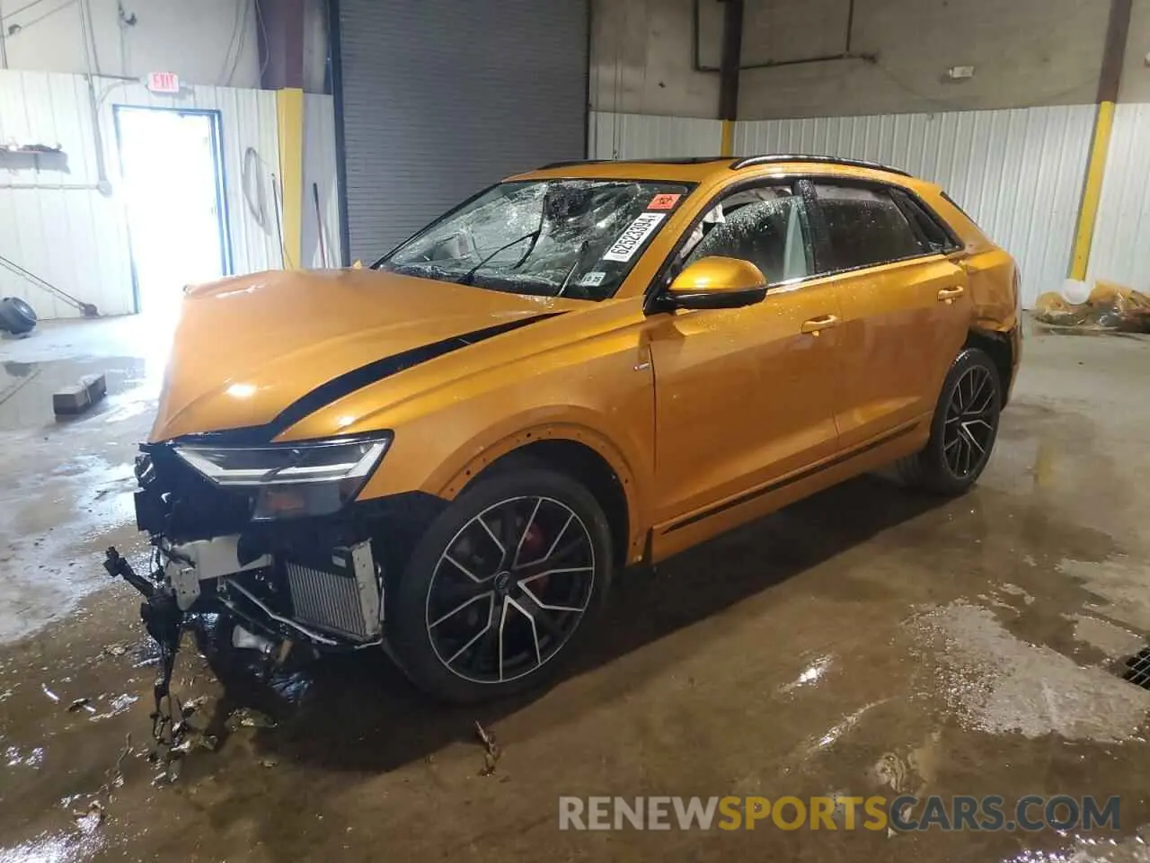 1 Photograph of a damaged car WA1EVAF12MD005061 AUDI Q8 2021